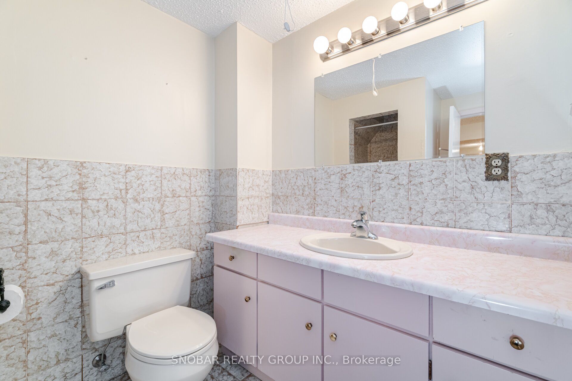 3483 Enniskillen Circle Property Photo 34