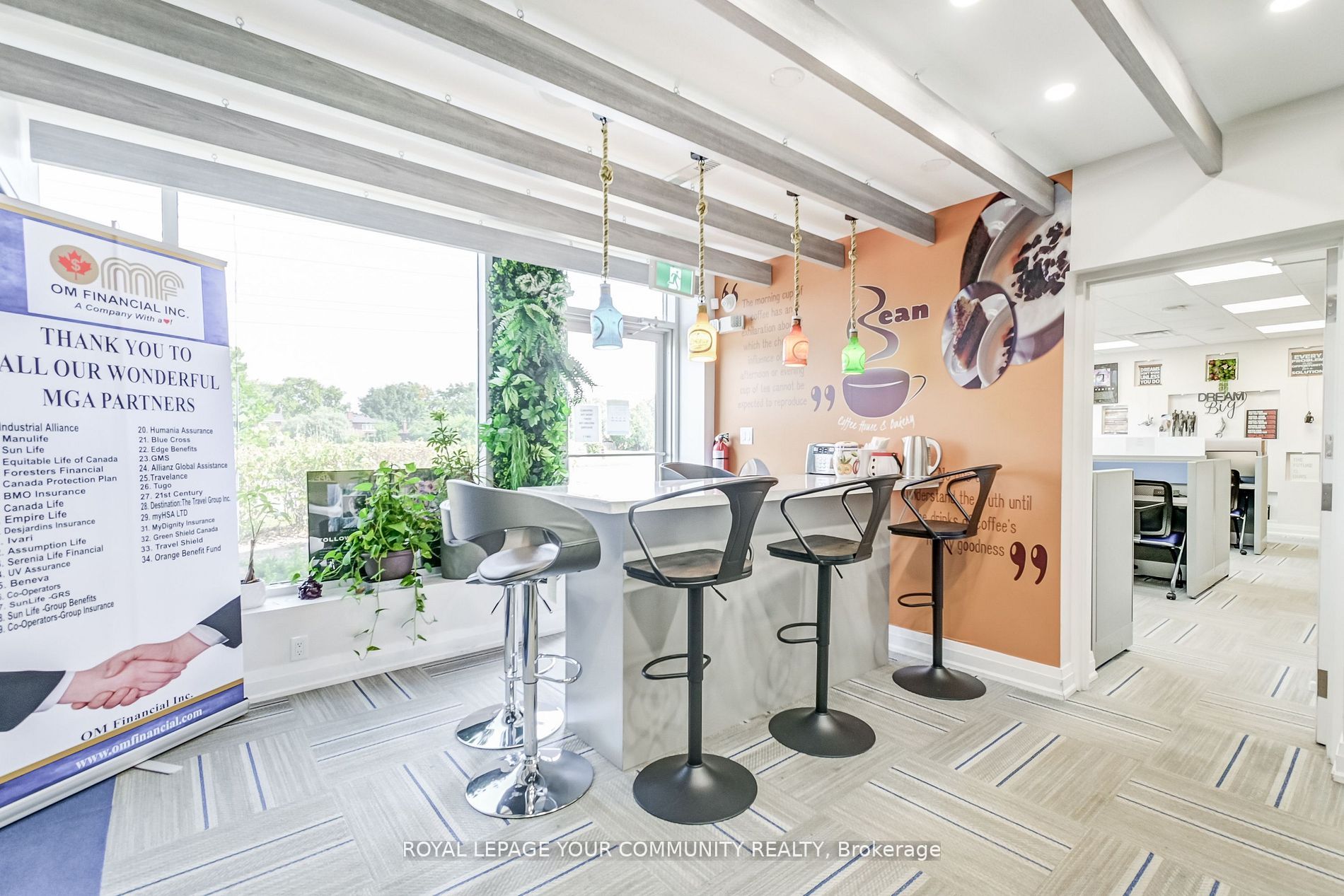 #6 & 7 - 1185 Queensway Property Photo 15