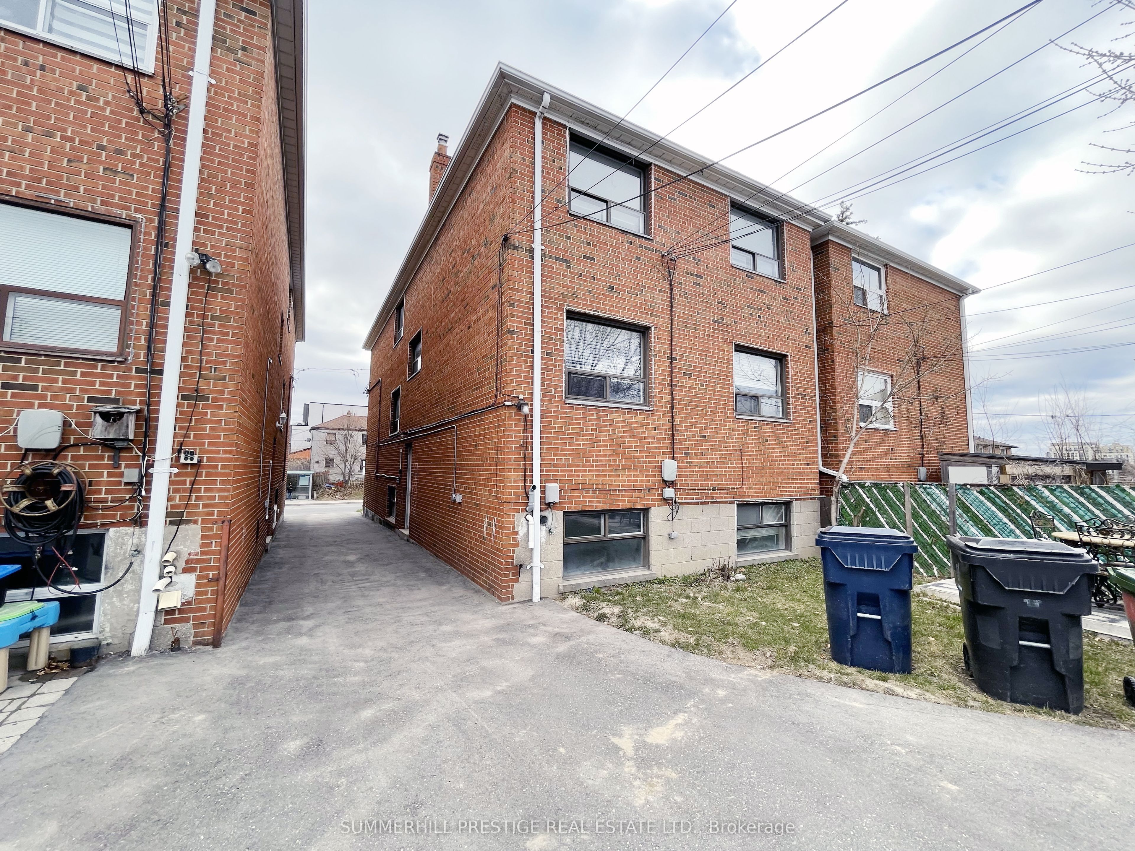 377 Caledonia Road Property Photo 7