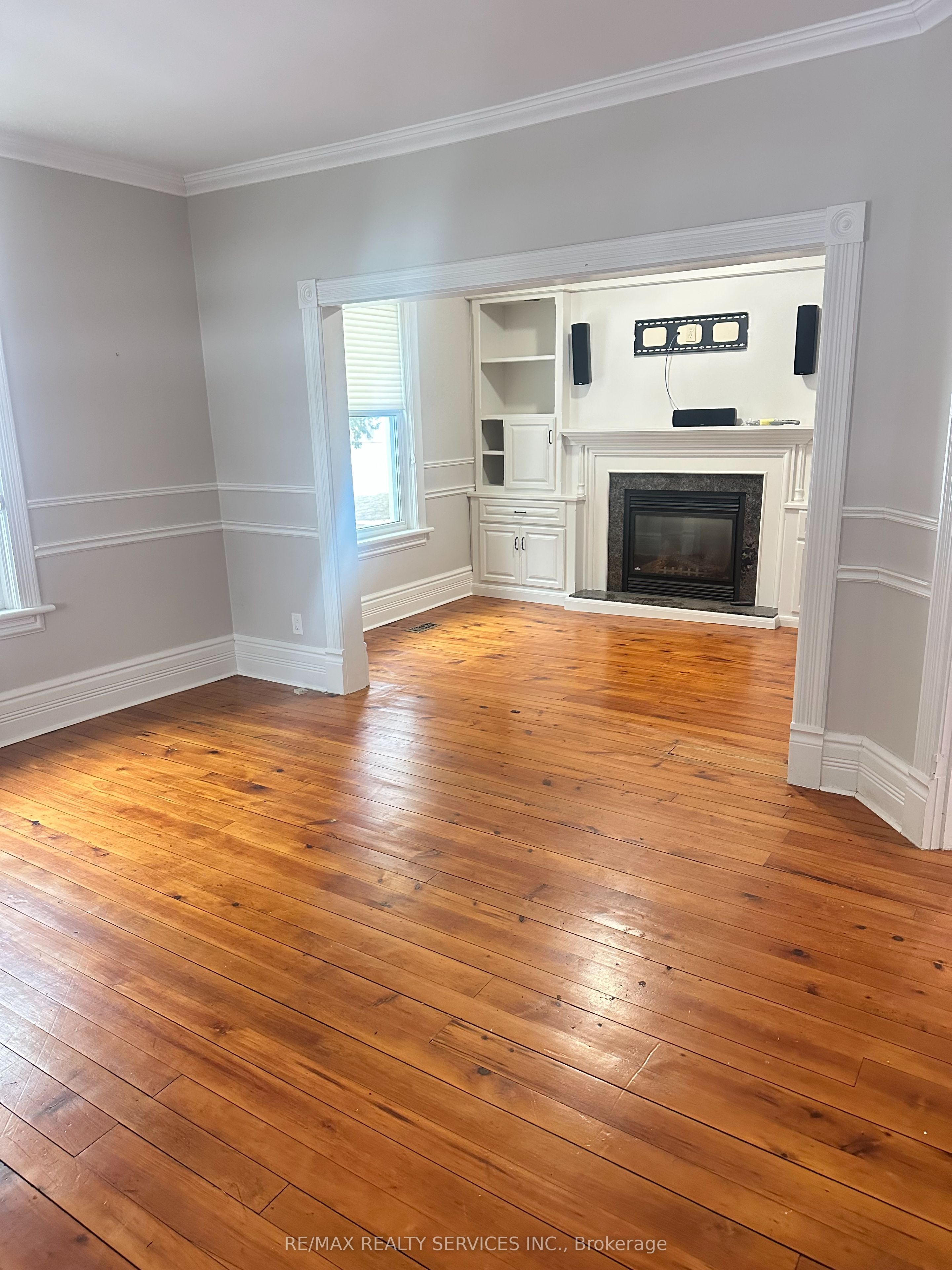 10293 Fourth Line Property Photo