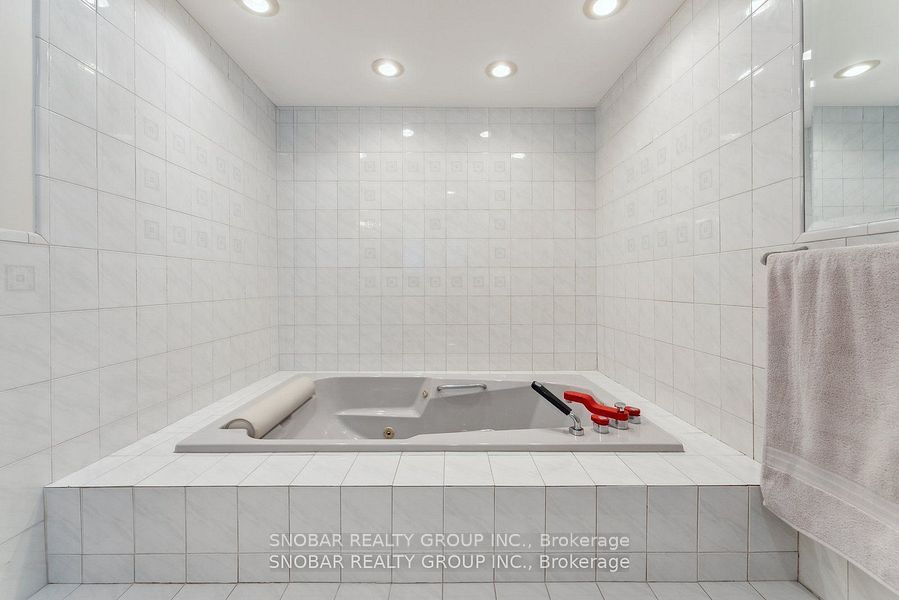 5 Weston Wood Road Property Photo 21