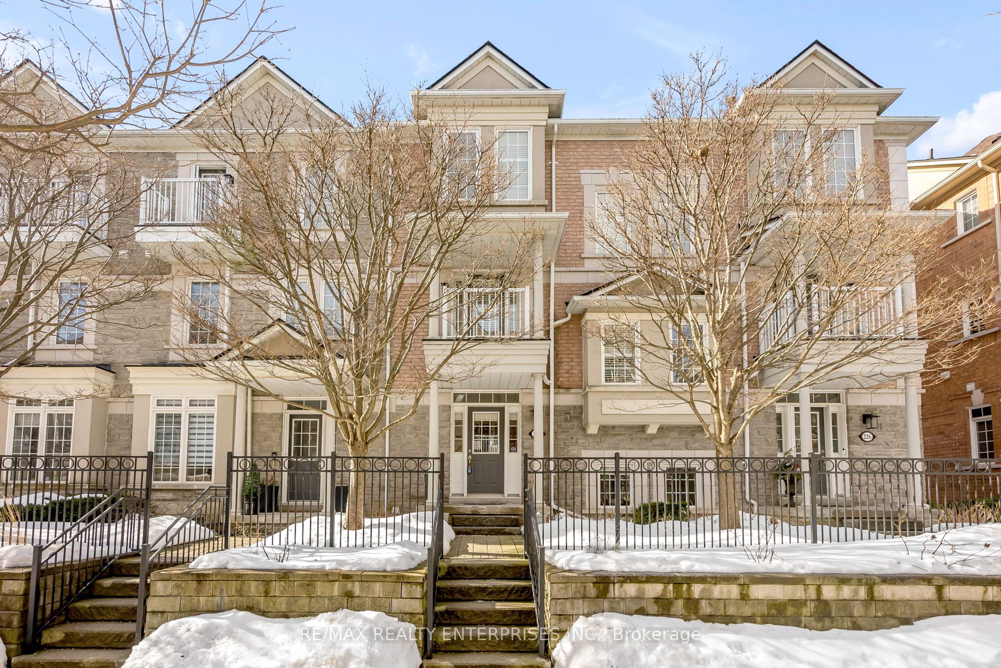 #224 - 60 Rosewood Avenue Property Photo