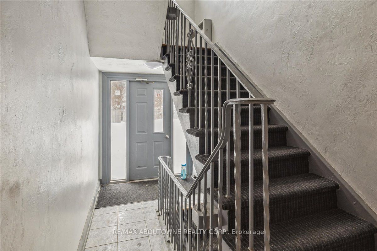 1023 Churchill Avenue 1 Property Photo 3