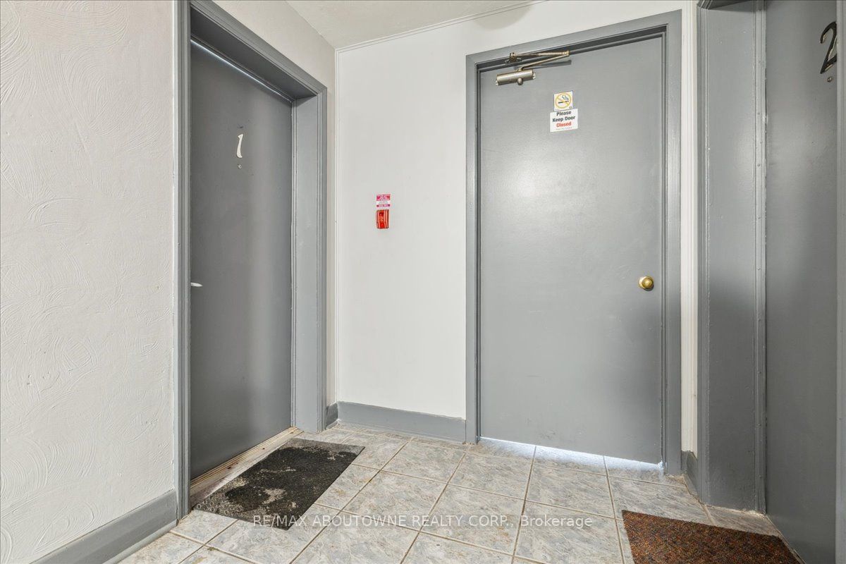 1023 Churchill Avenue 1 Property Photo 4