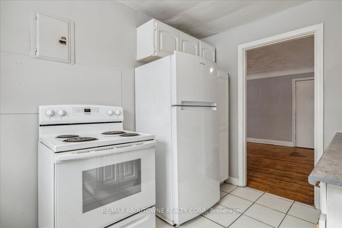 1023 Churchill Avenue 1 Property Photo 18