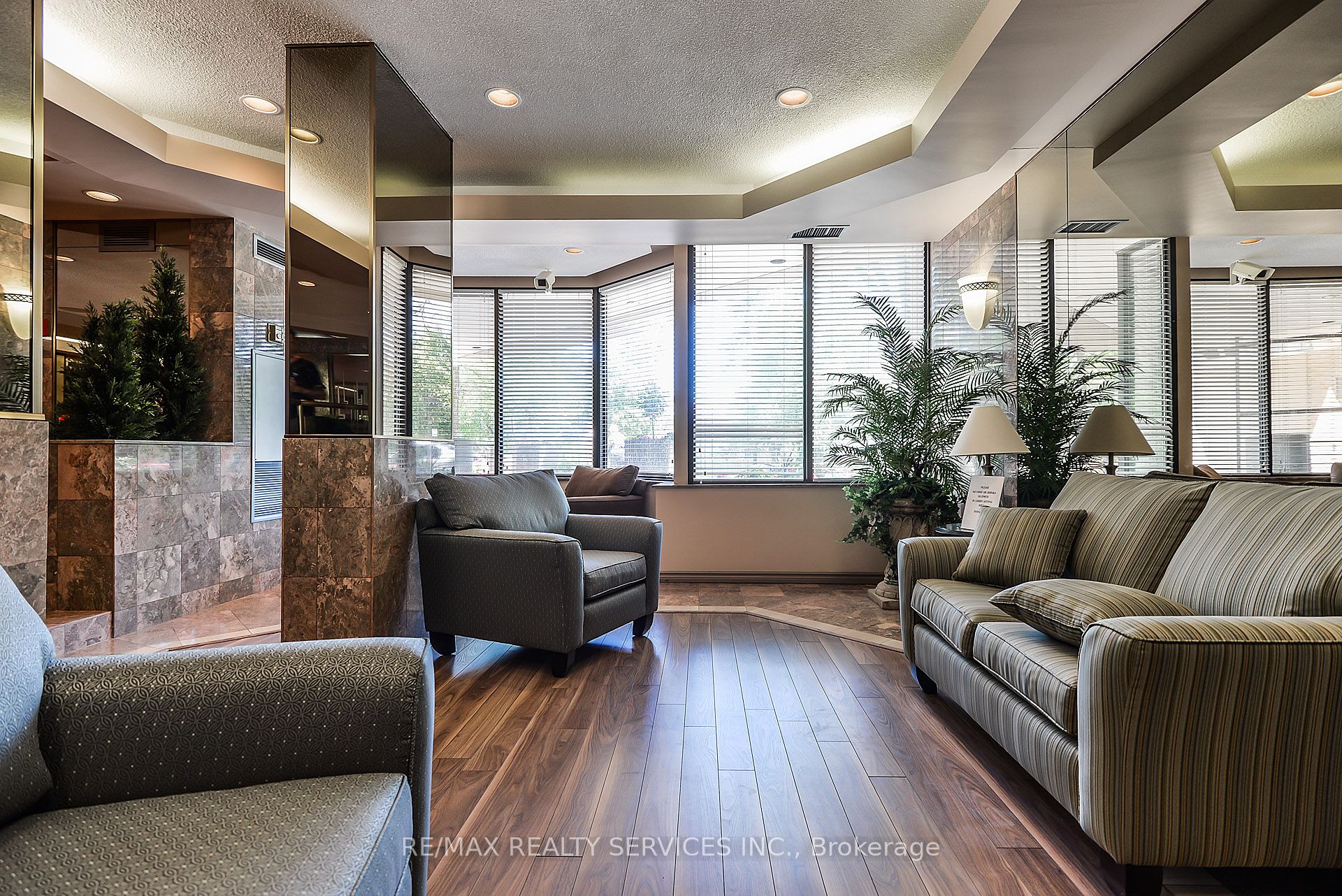 20 Cherrytree Drive 411 Property Photo 4