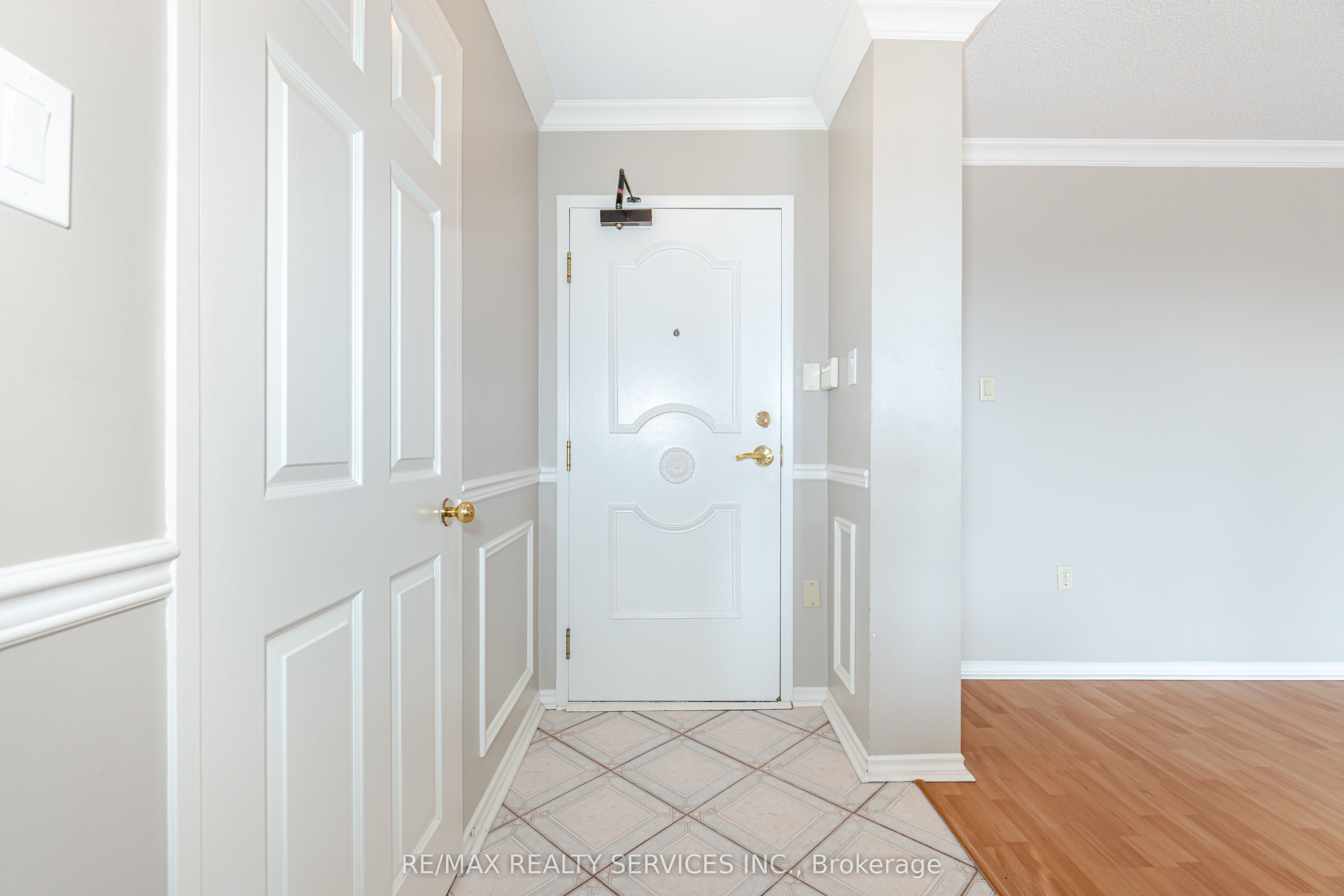 20 Cherrytree Drive 411 Property Photo 8