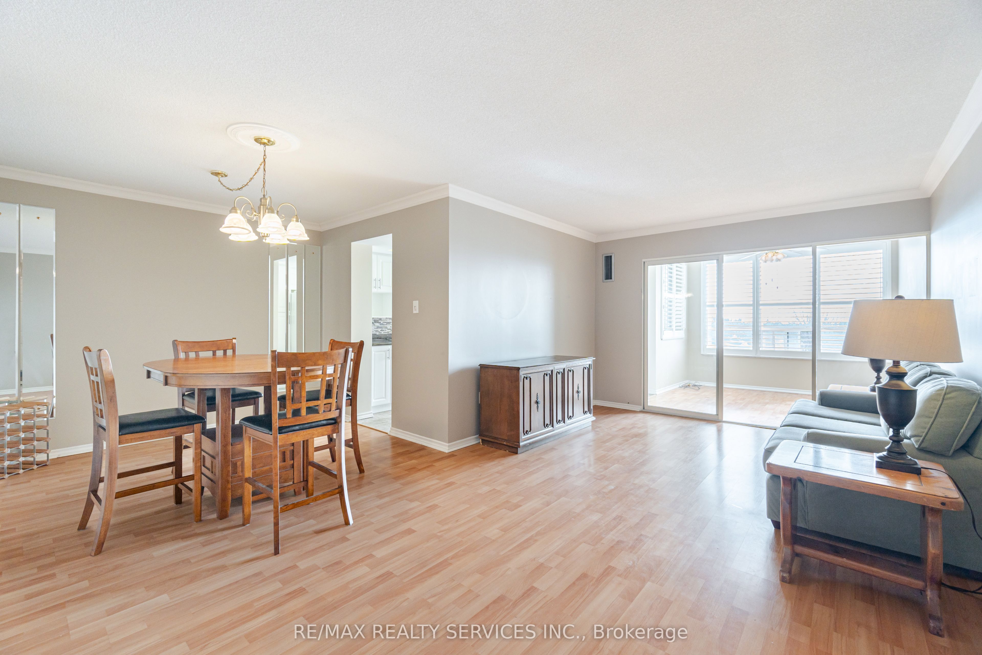 20 Cherrytree Drive 411 Property Photo 12