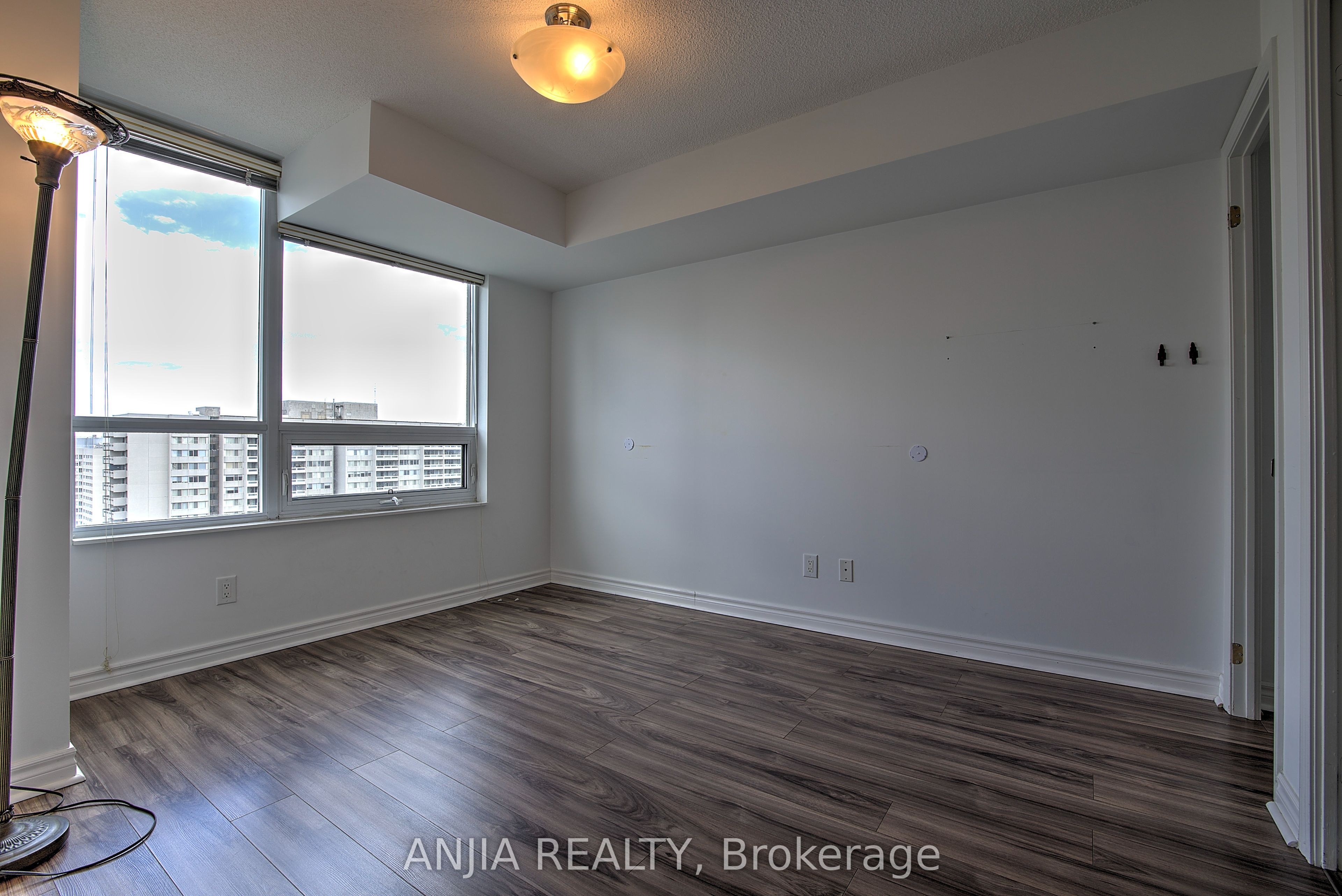 #2210 - 208 Enfield Place Property Photo 9
