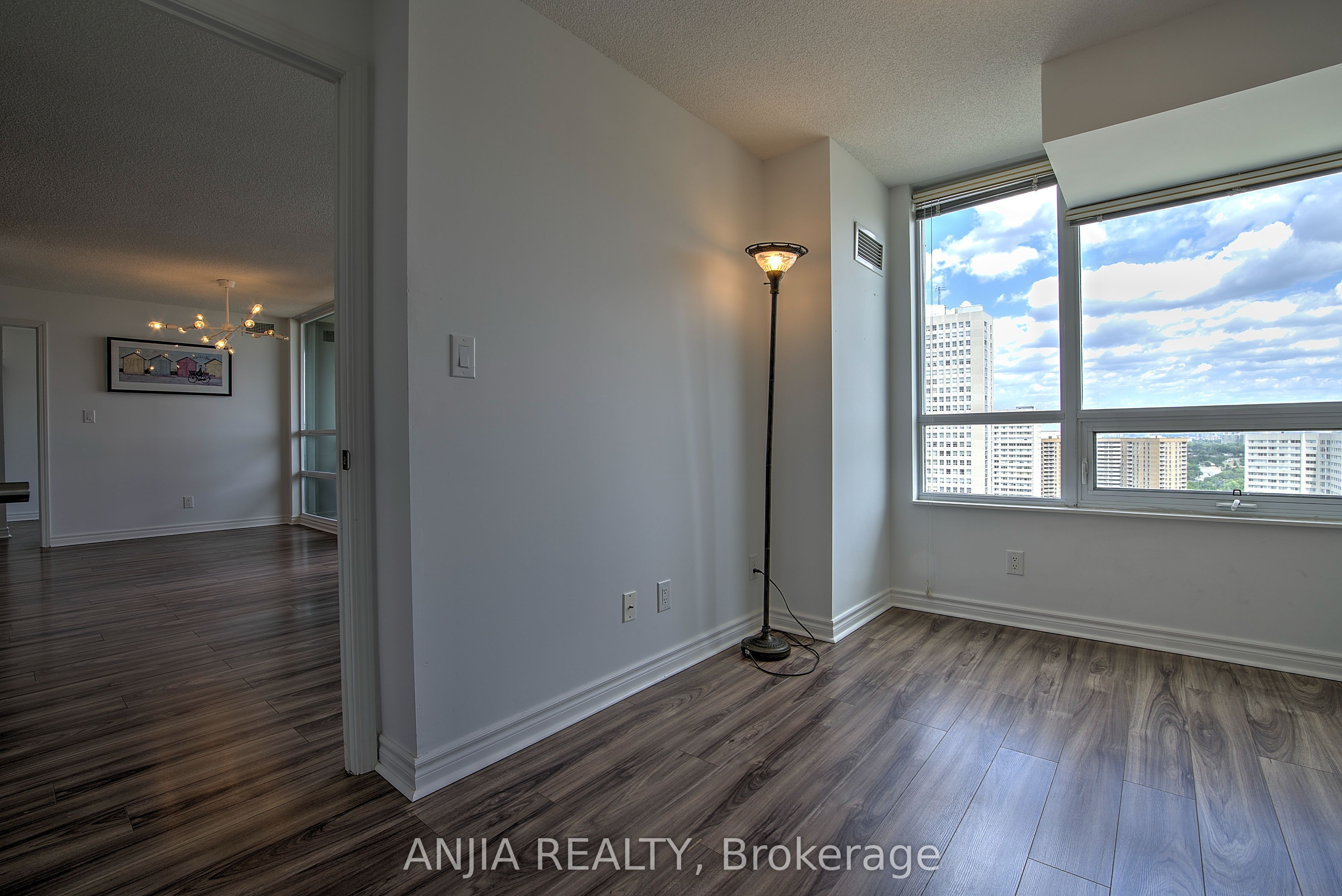 #2210 - 208 Enfield Place Property Photo 11