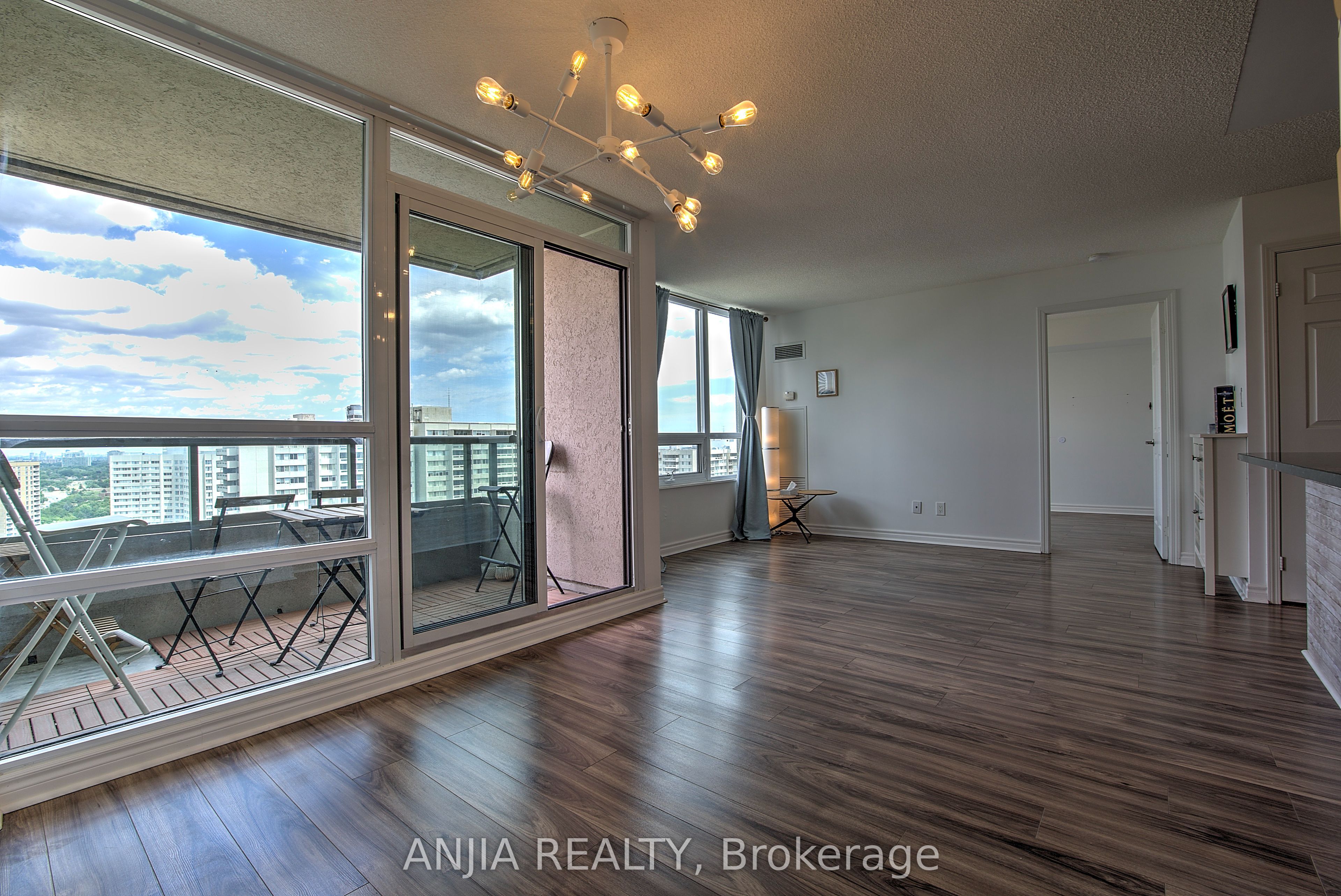 #2210 - 208 Enfield Place Property Photo 14