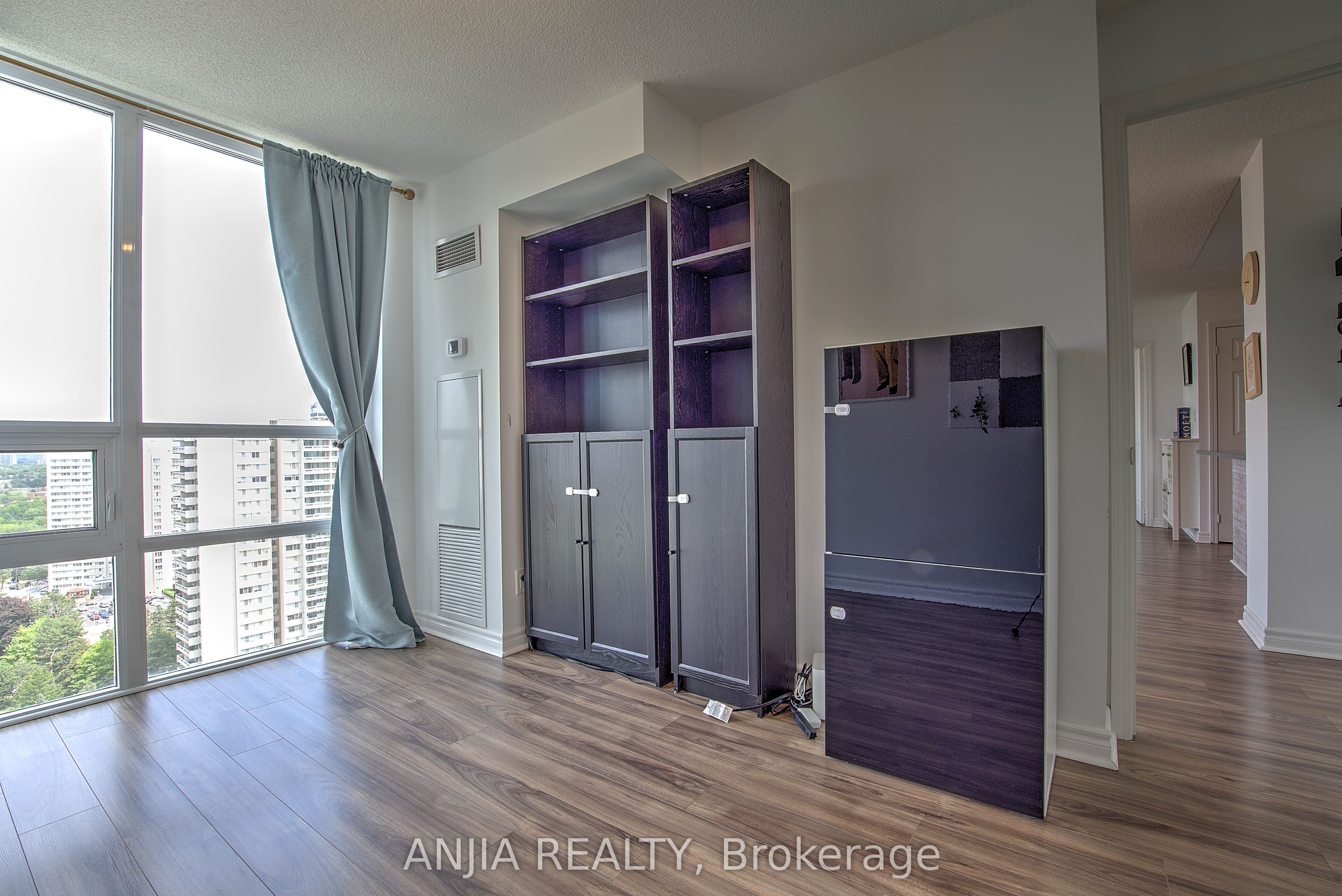 #2210 - 208 Enfield Place Property Photo 16