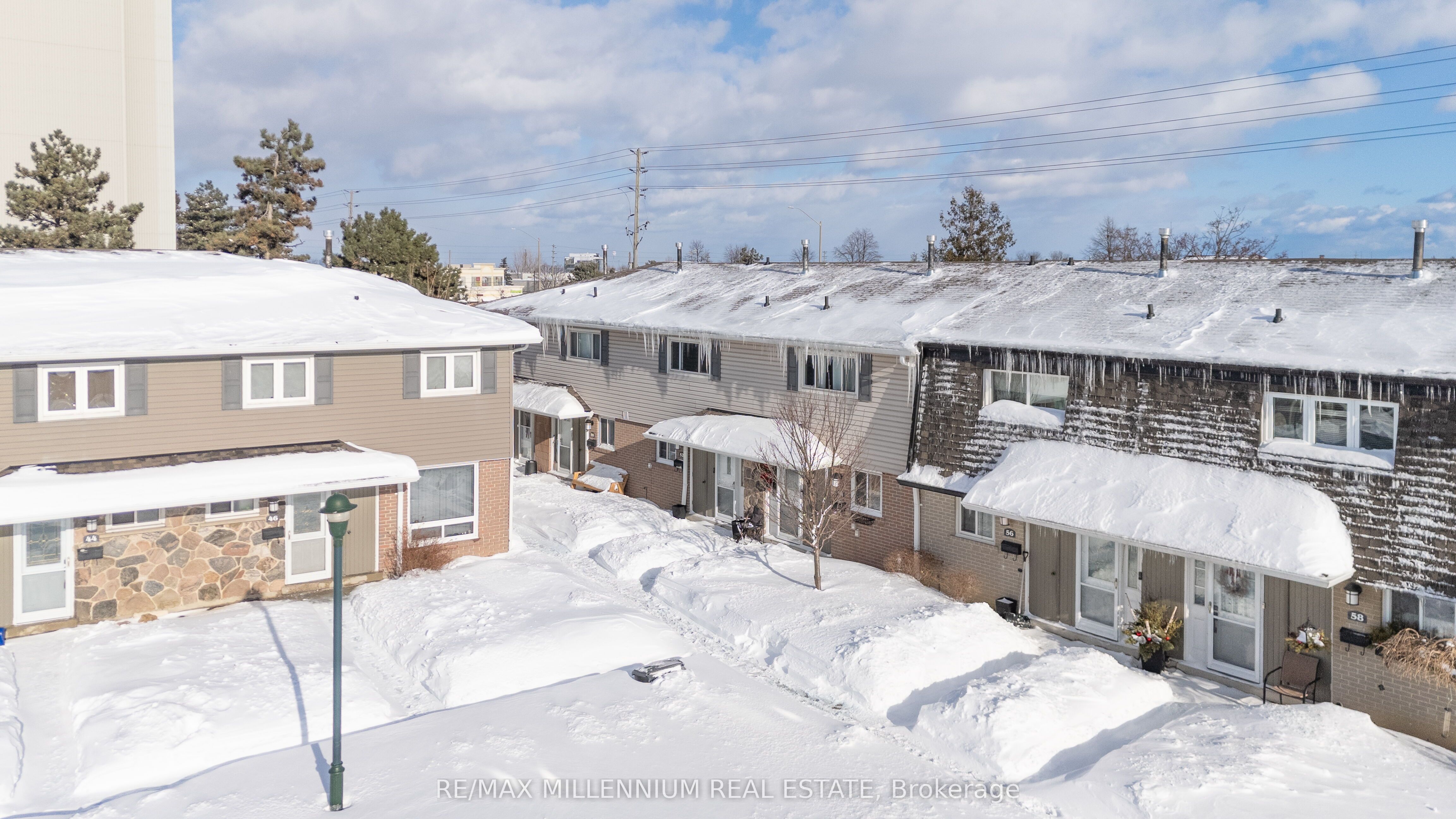 52 Village Court Property Photo 1