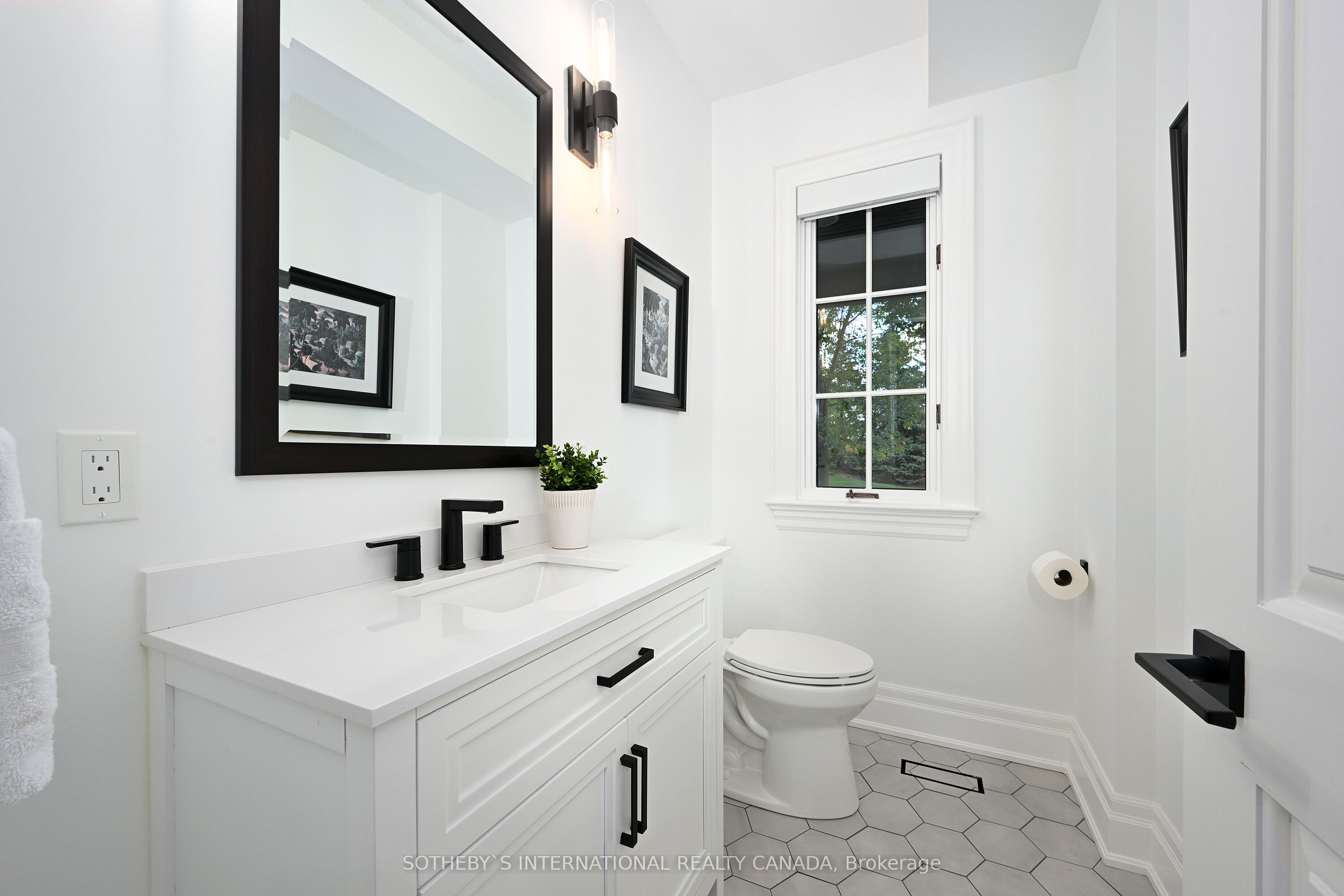 2376 8 Sideroad N/a Property Photo 15