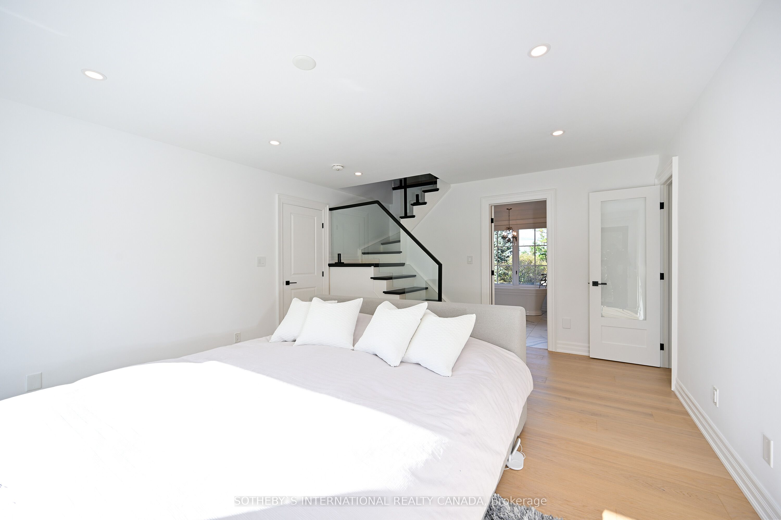 2376 8 Sideroad N/a Property Photo 20