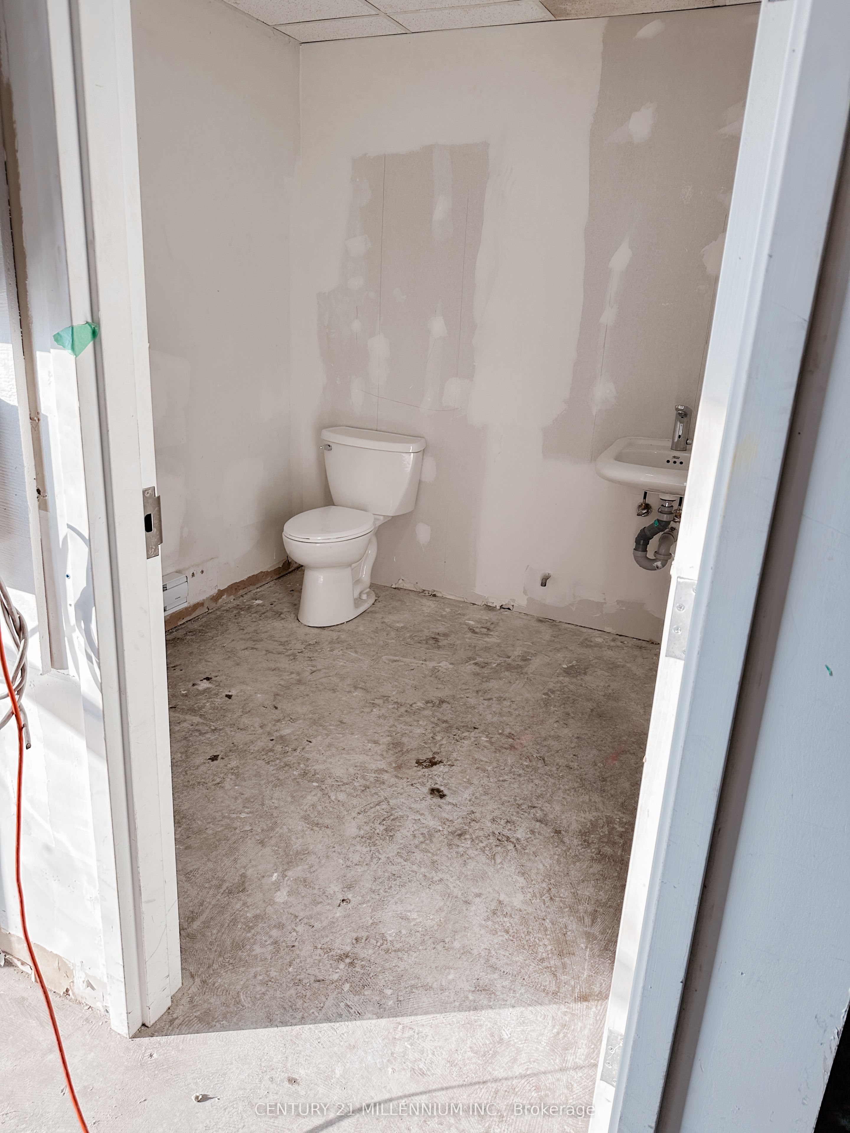 150 First Street R115 Property Photo 7