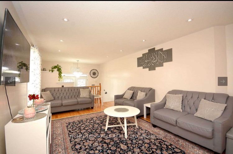 126 Edenbrook Hill Drive Property Photo 10