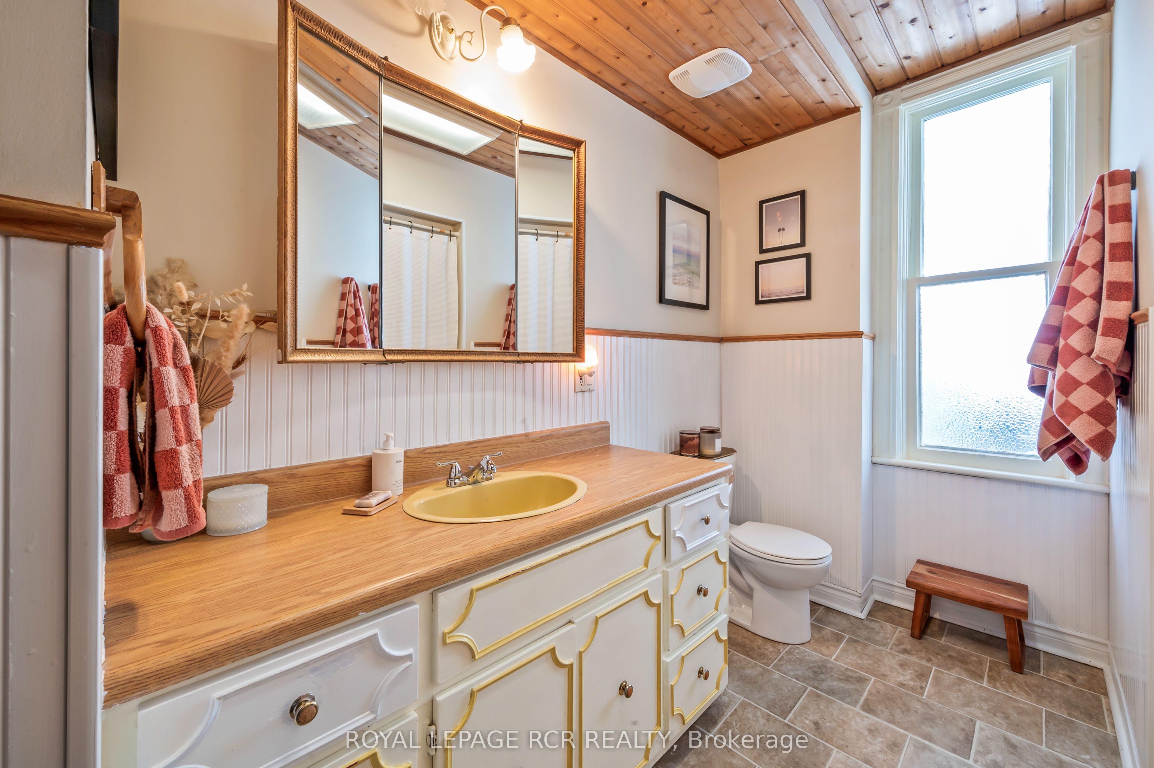 7 Zina Street Property Photo 33