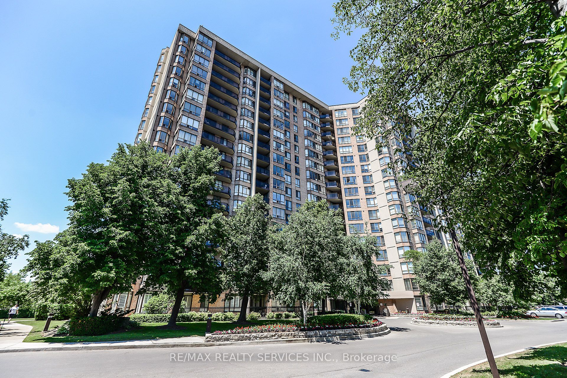#1210 - 20 Cherrytree Drive Property Photo 1