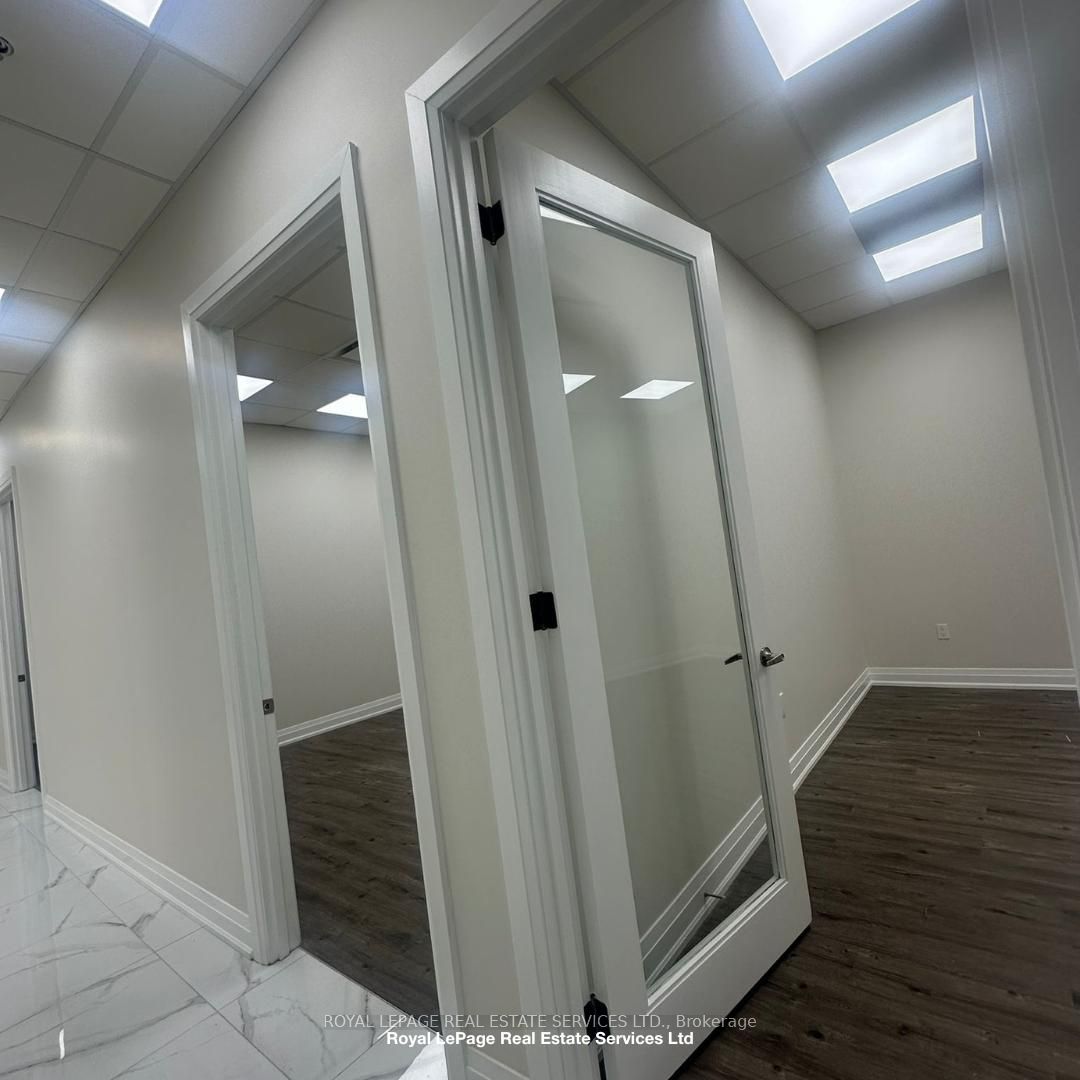 7956 Torbram Rd Property Photo 6