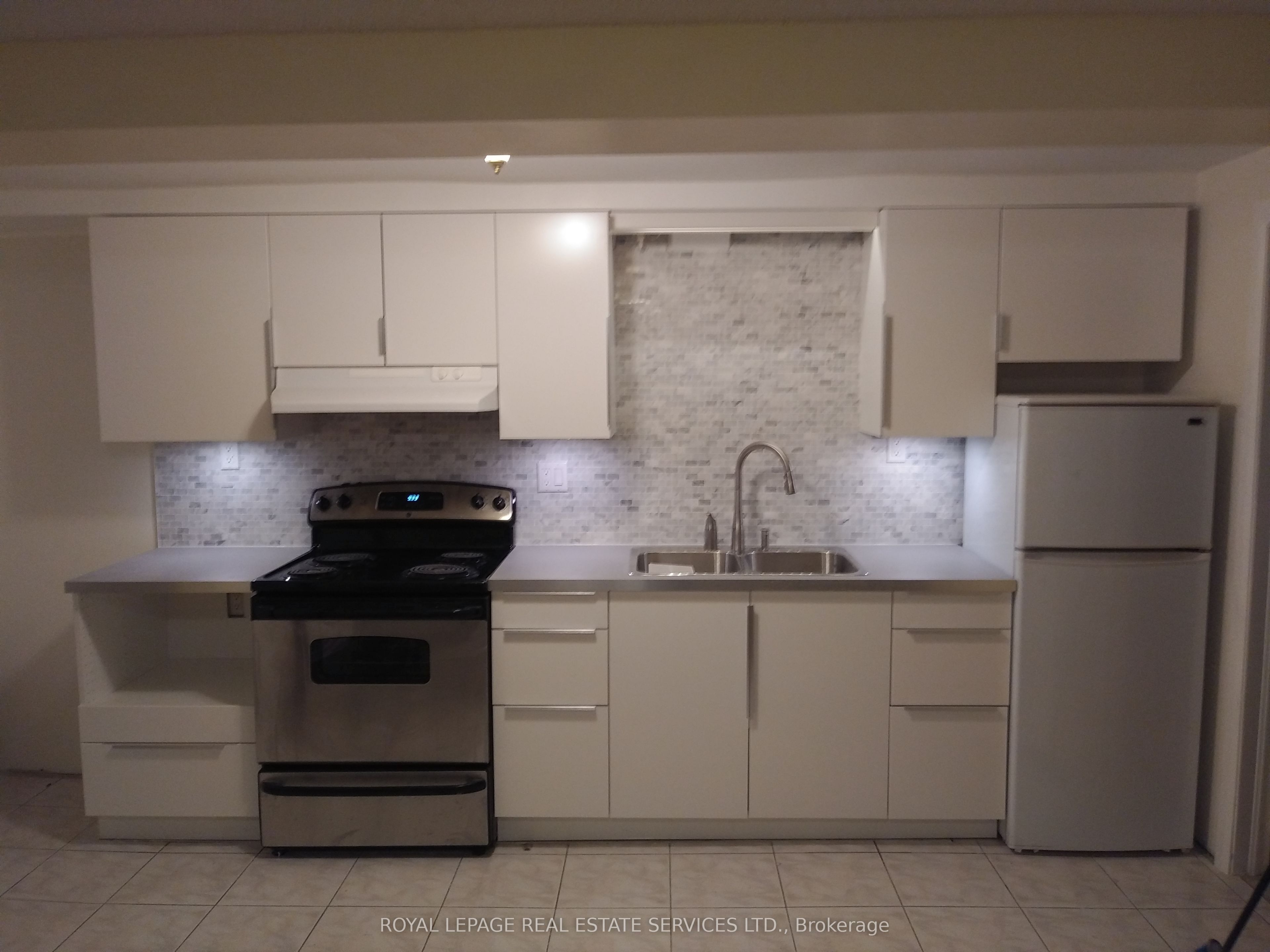 5 Northcliffe Boulevard Property Photo 7