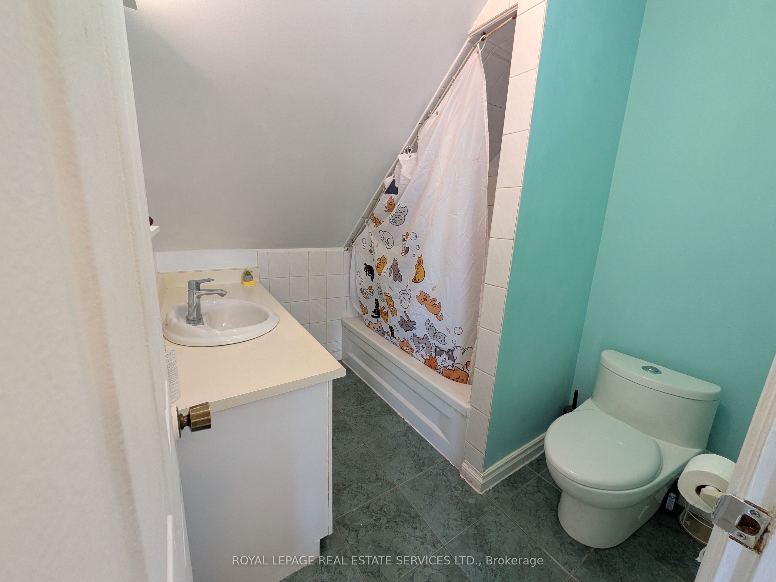 5 Northcliffe Boulevard Property Photo 14