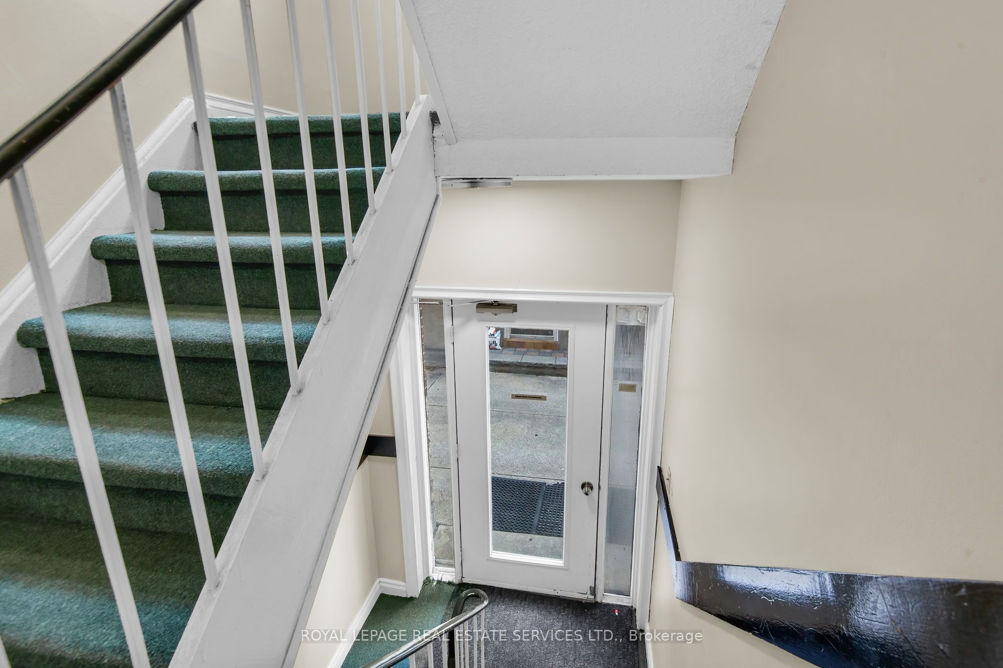 5 Northcliffe Boulevard Property Photo 17