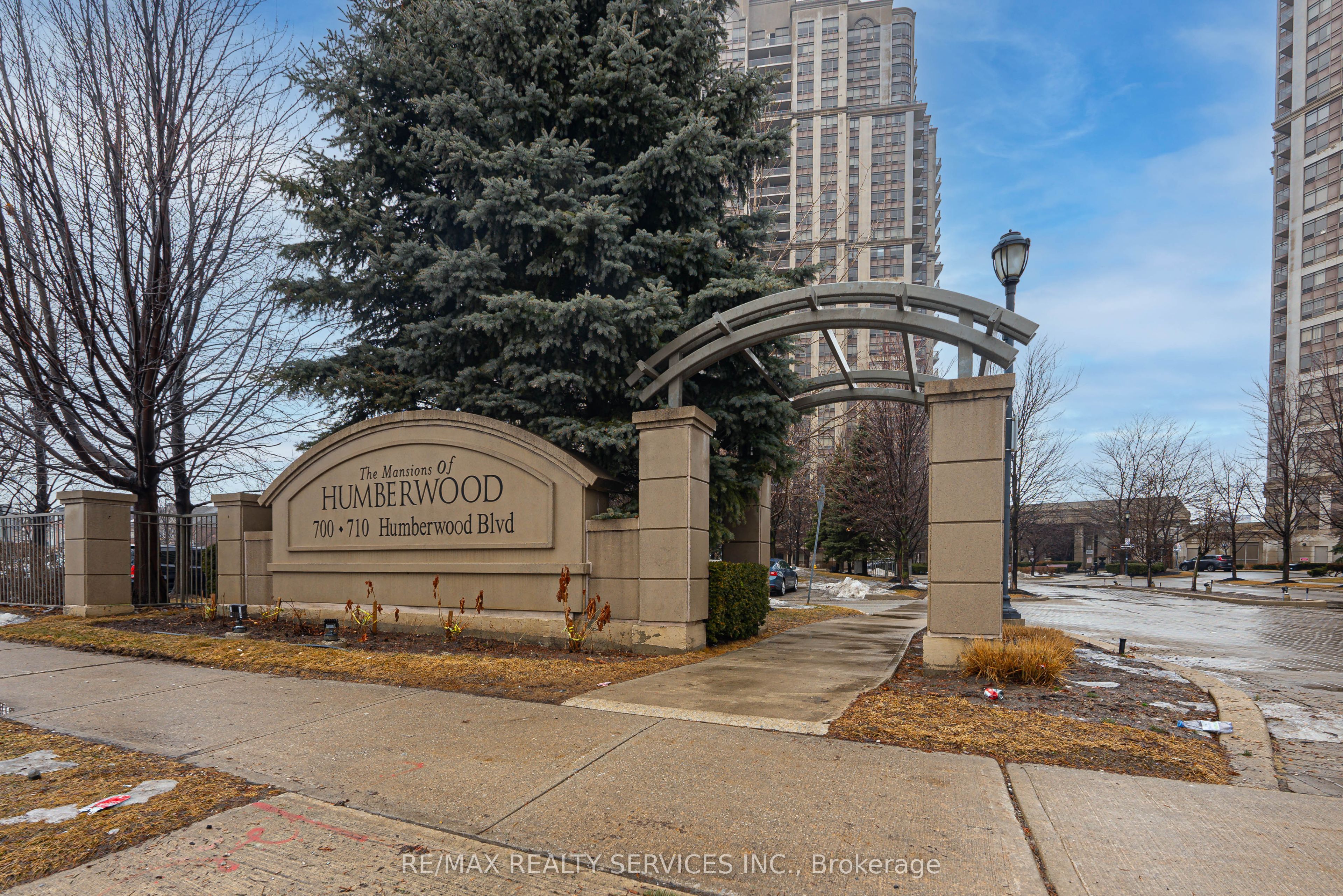 #1620 - 700 Humberwood Boulevard Property Photo 1