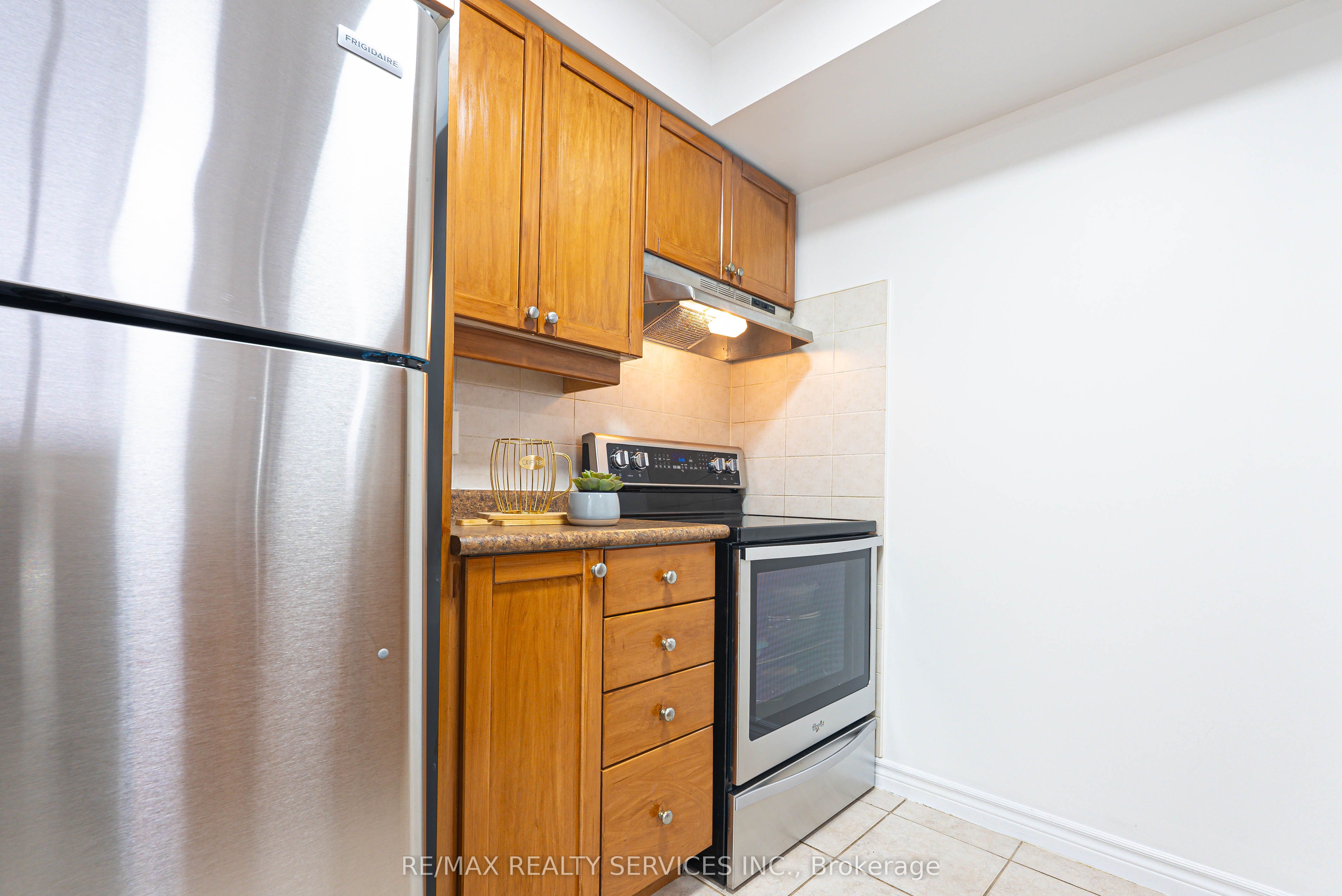 #1620 - 700 Humberwood Boulevard Property Photo 31