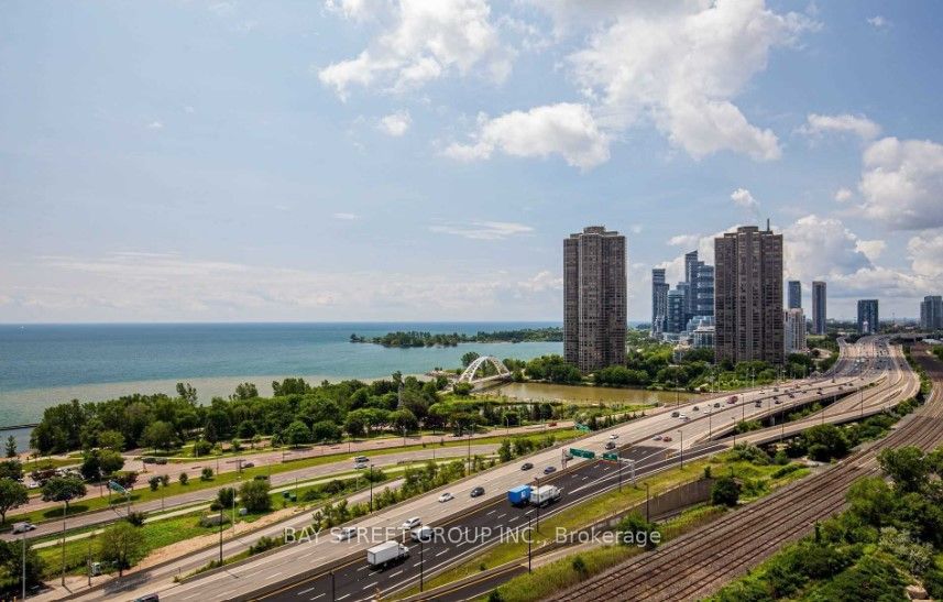 #1707 - 103 The Queens Way Property Photo 20