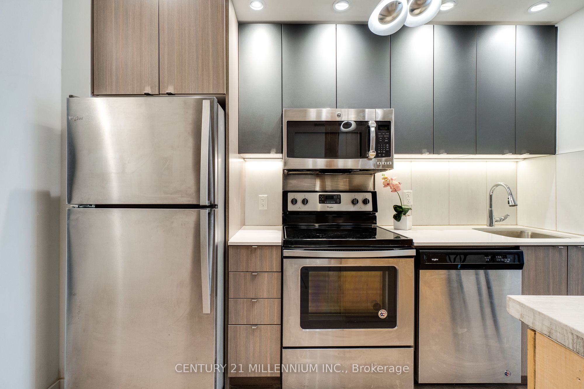 #b215 - 5240 Dundas Street Property Photo 9