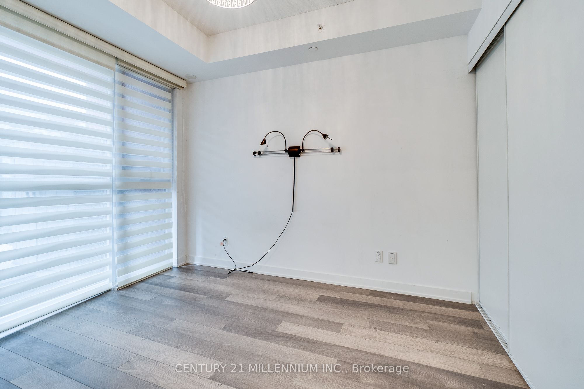 #b215 - 5240 Dundas Street Property Photo 17