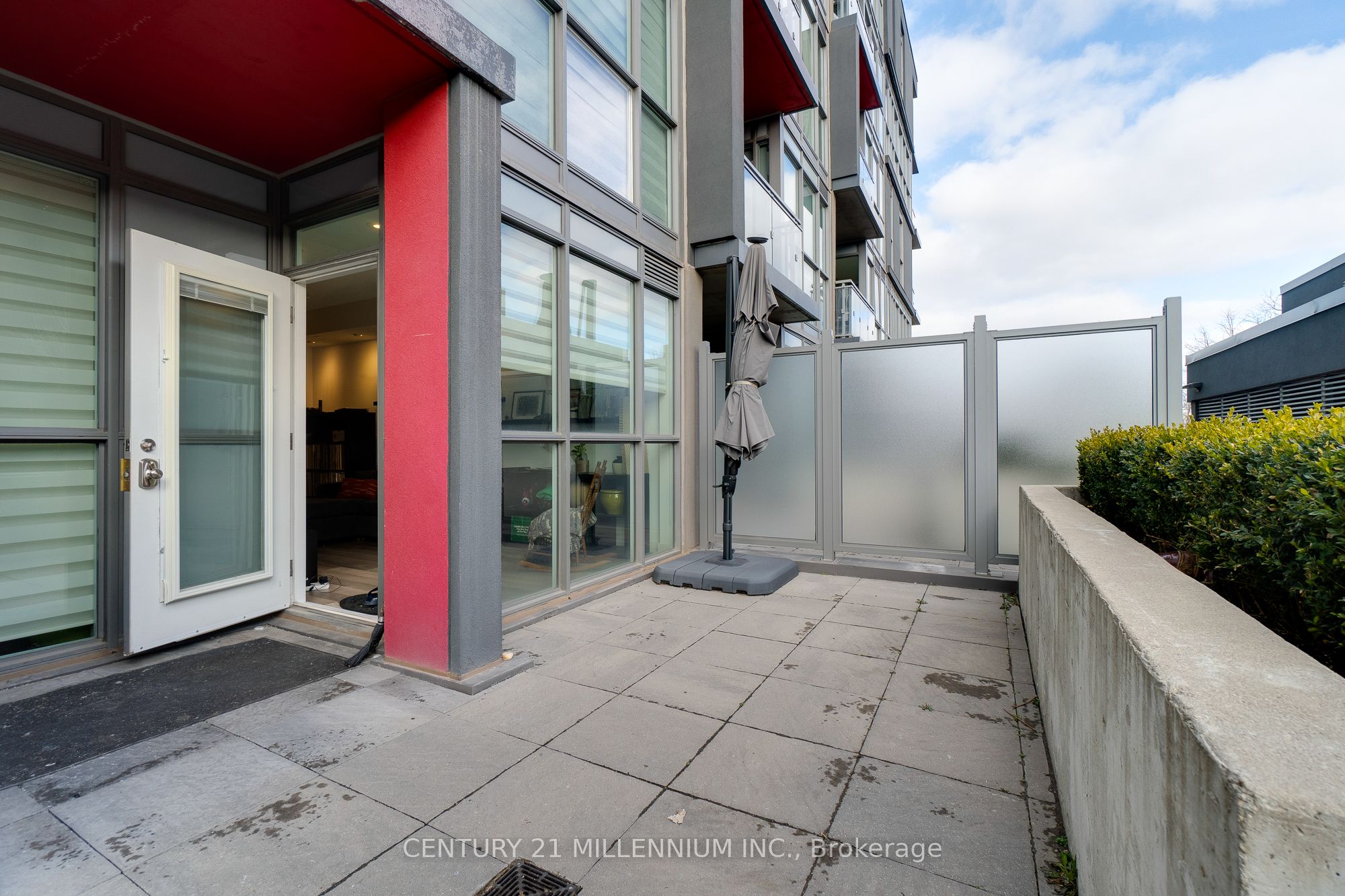 #b215 - 5240 Dundas Street Property Photo 25