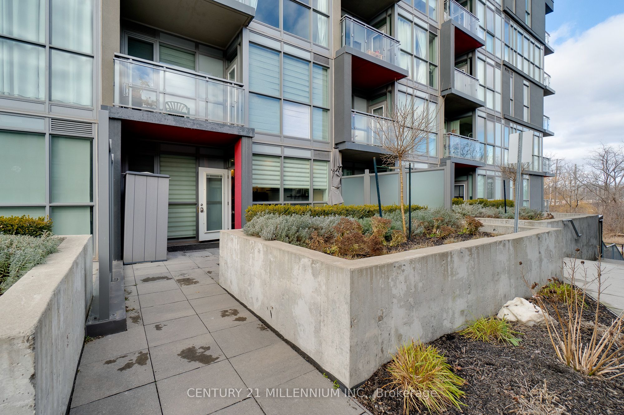 #b215 - 5240 Dundas Street Property Photo 26