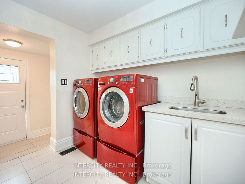 55 Ridgehill Drive Property Photo 16