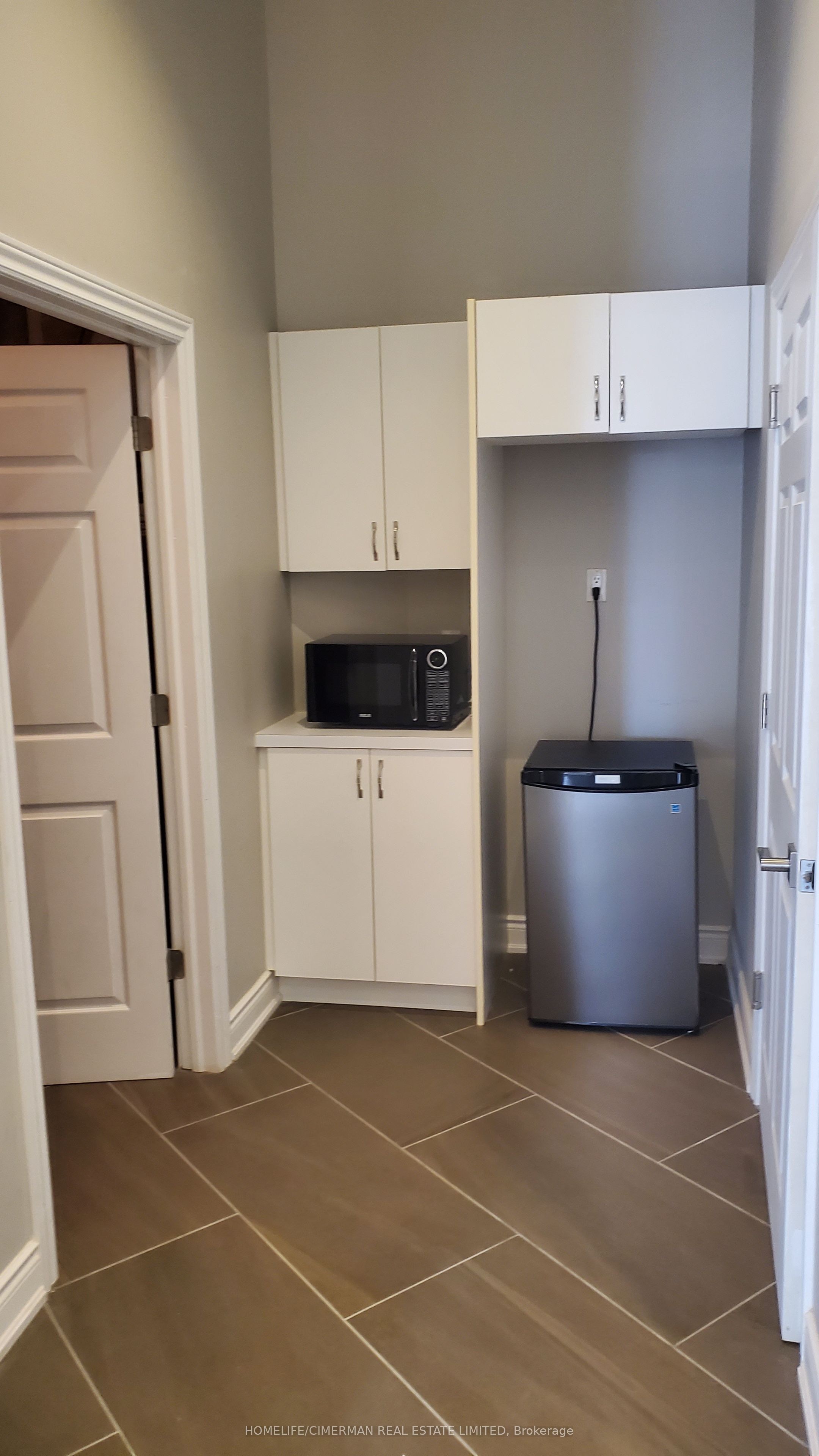 #36 - 11 Bronte Road Property Photo 10