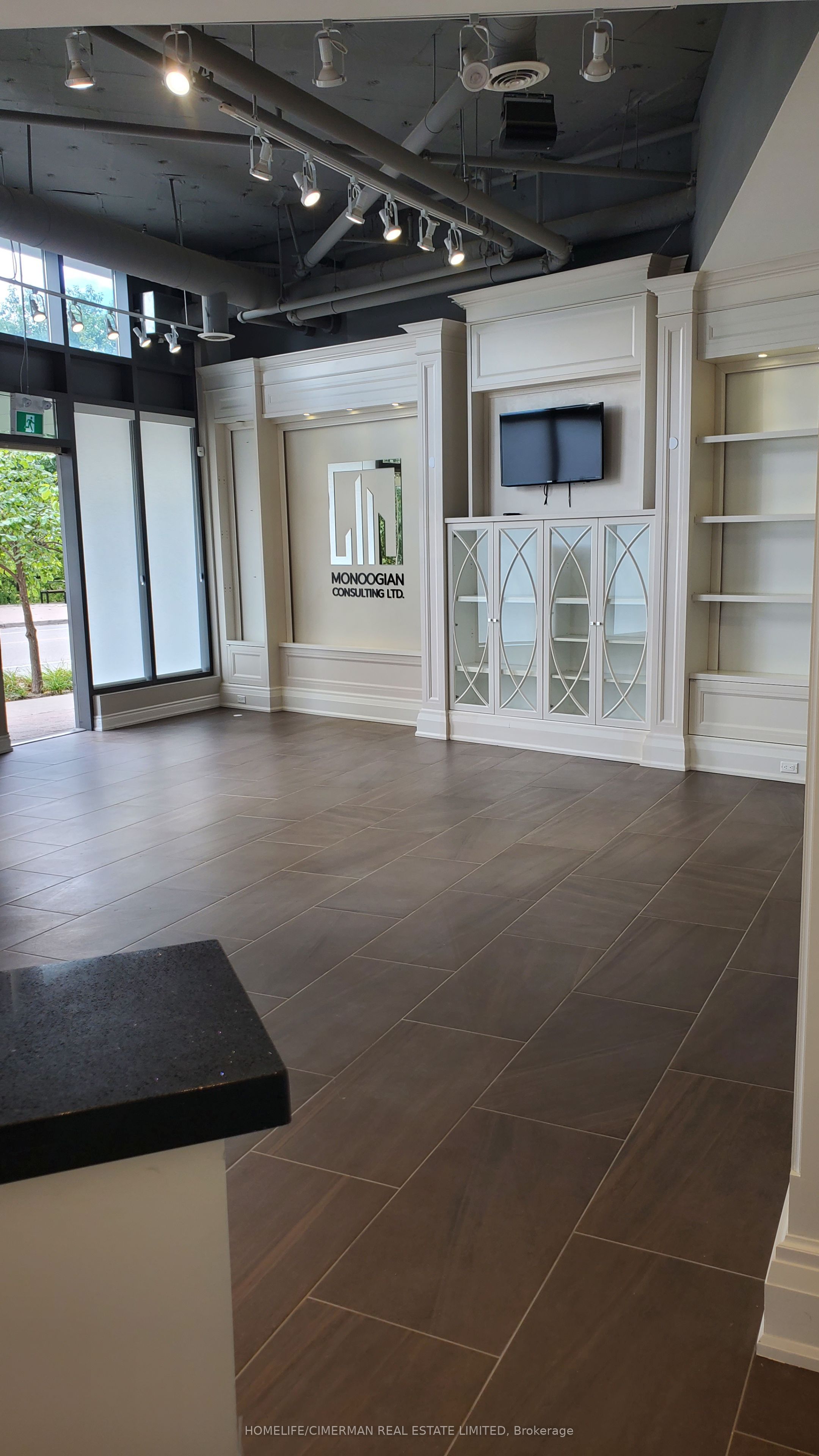 #36 - 11 Bronte Road Property Photo 12