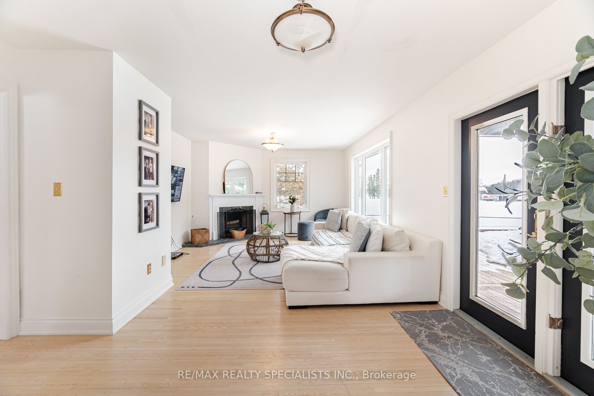 7388 Guelph Line Property Photo 12