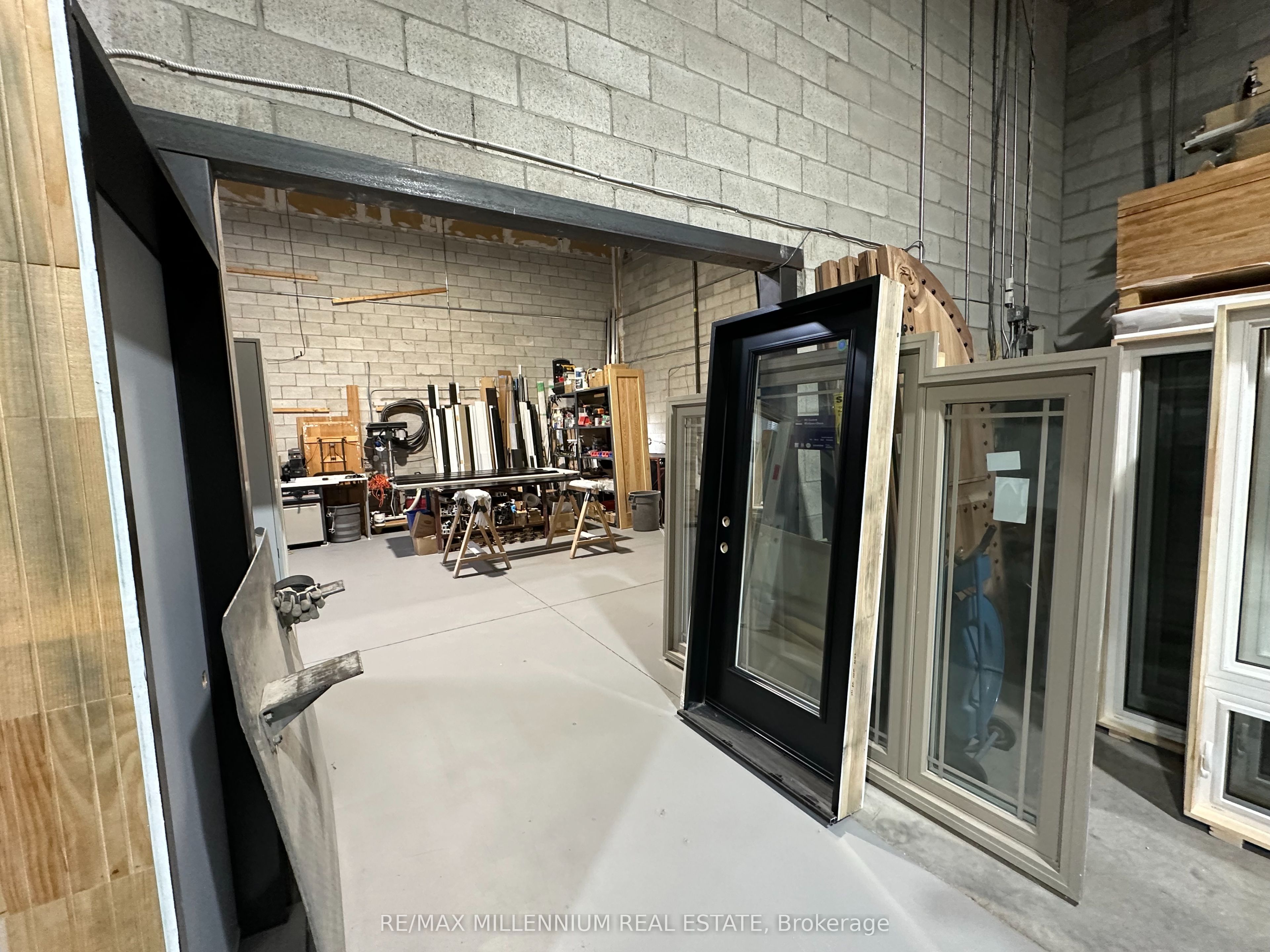 #10-11 - 401 Magnetic Drive Property Photo 3
