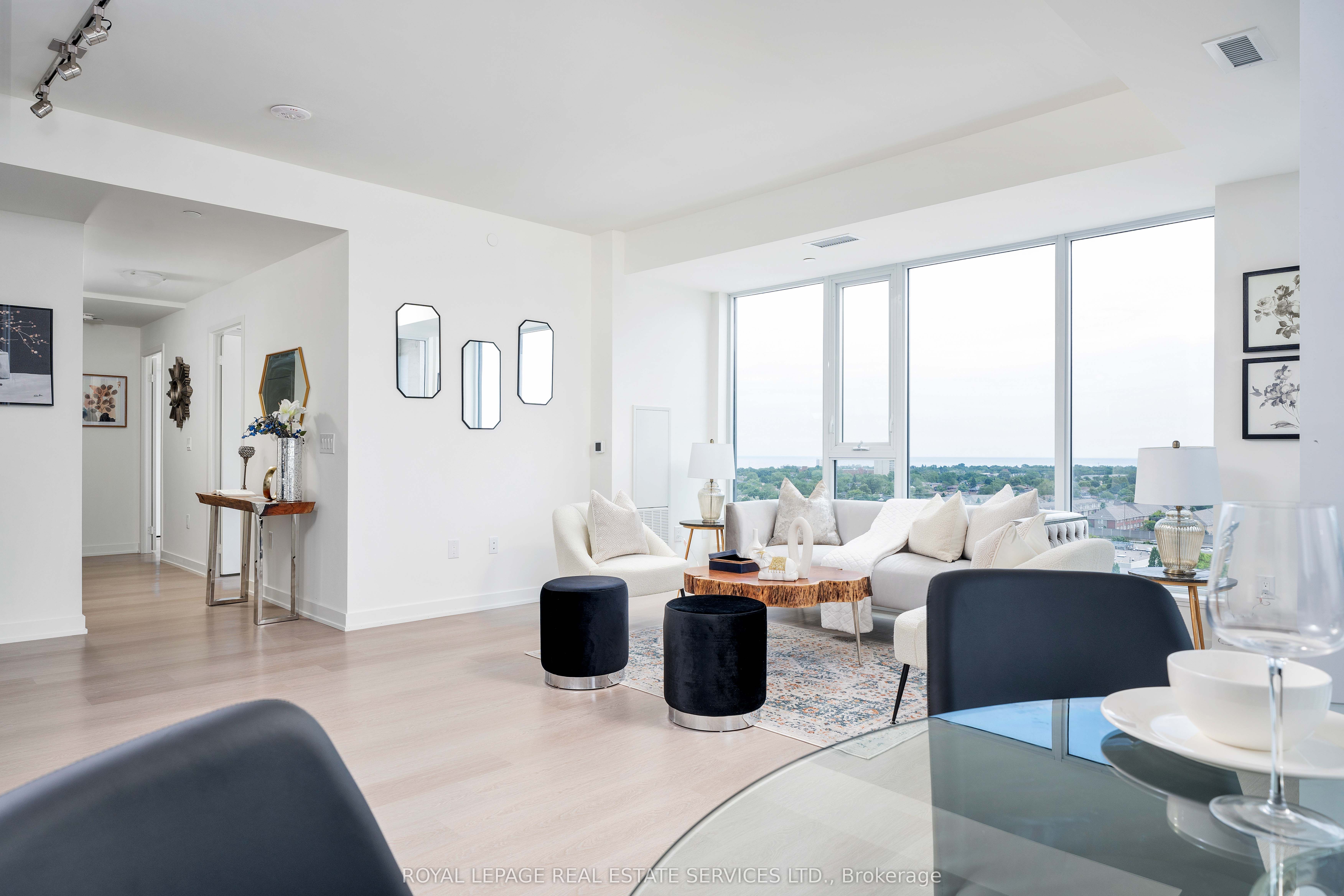 #603 - 859 The Queensway Property Photo 6