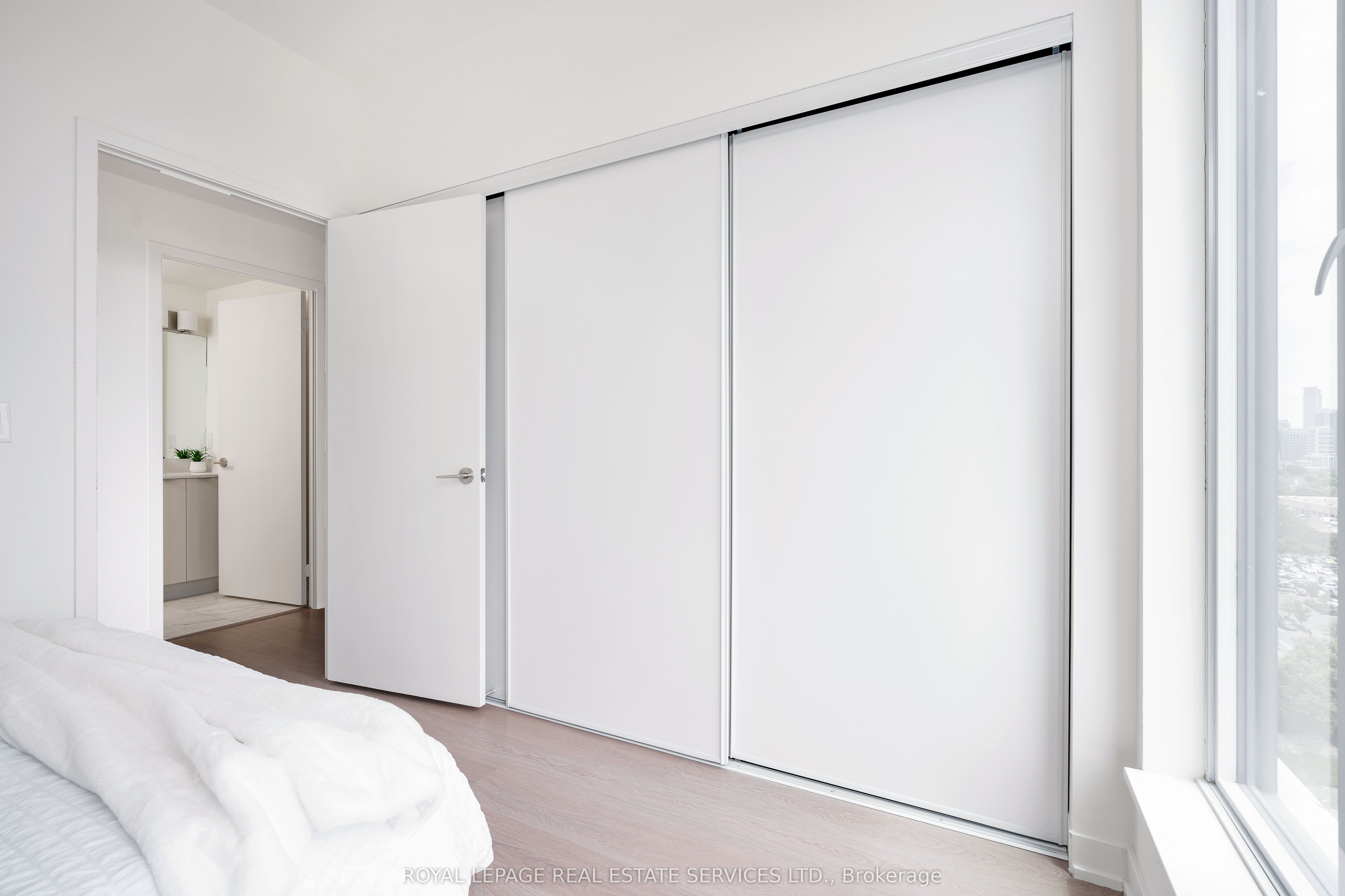 #603 - 859 The Queensway Property Photo 25
