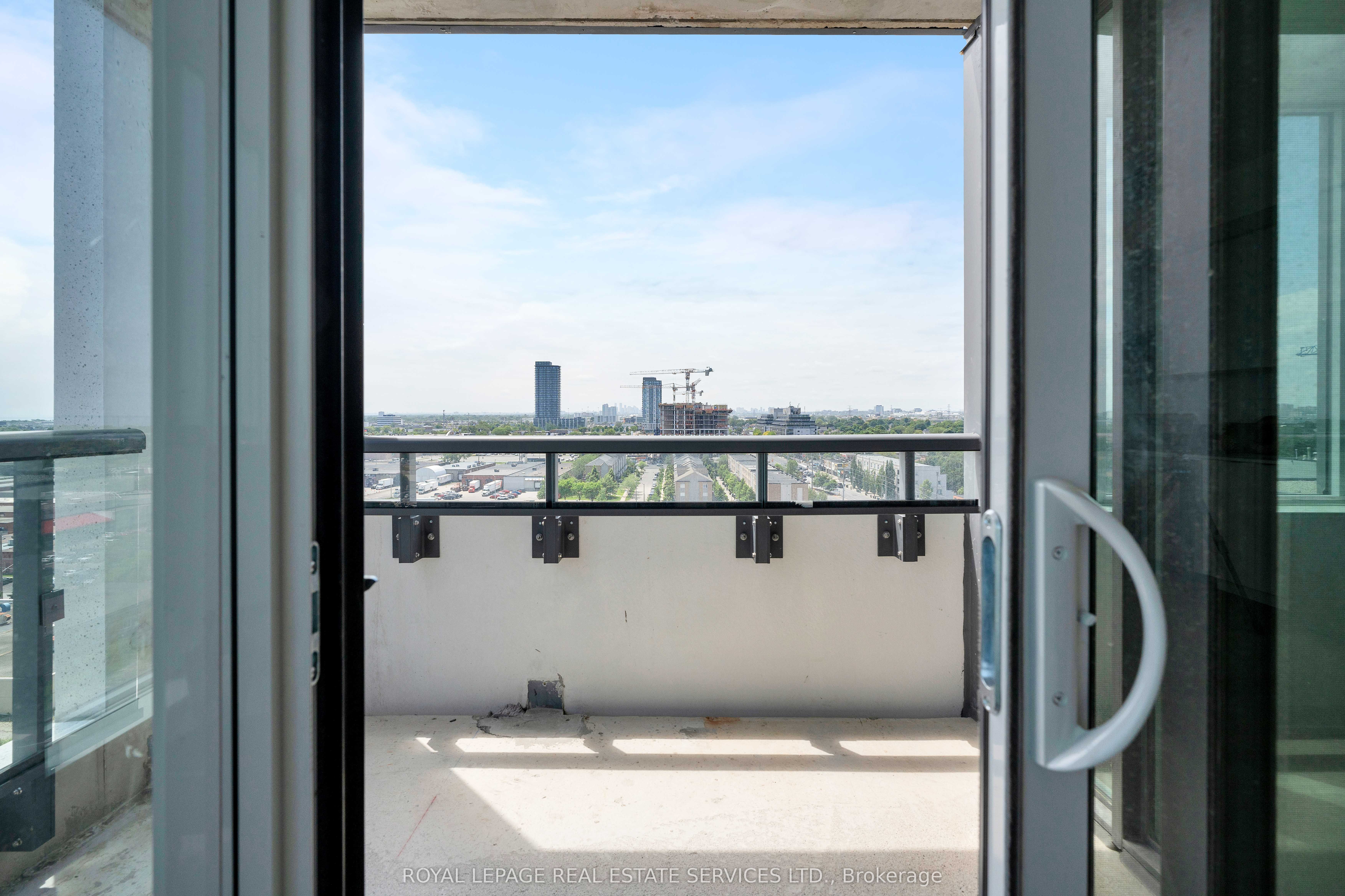 #603 - 859 The Queensway Property Photo 29