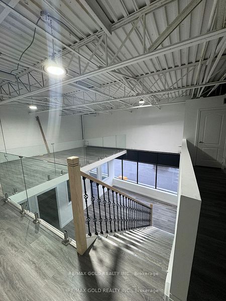 #11 - 2074 Steeles Avenue Property Photo 7
