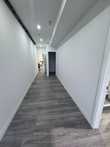 #11 - 2074 Steeles Avenue Property Photo 8