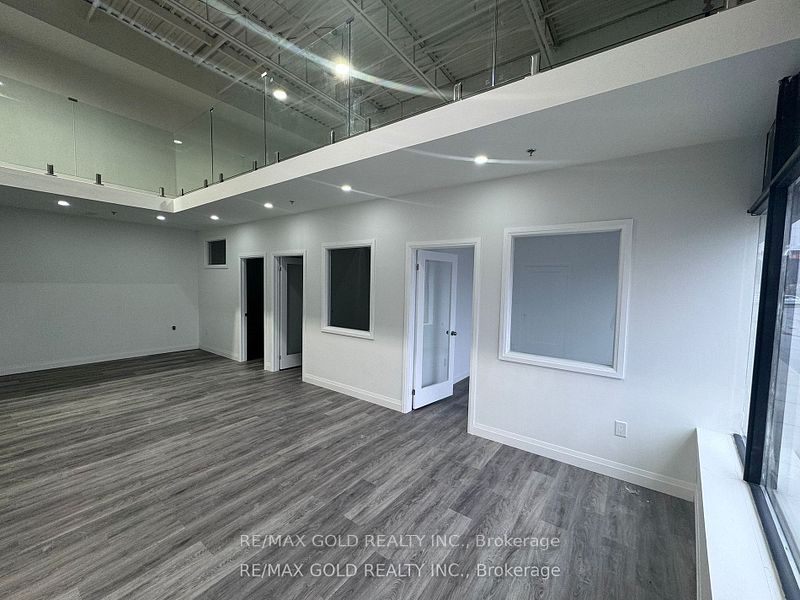 #11 - 2074 Steeles Avenue Property Photo 12