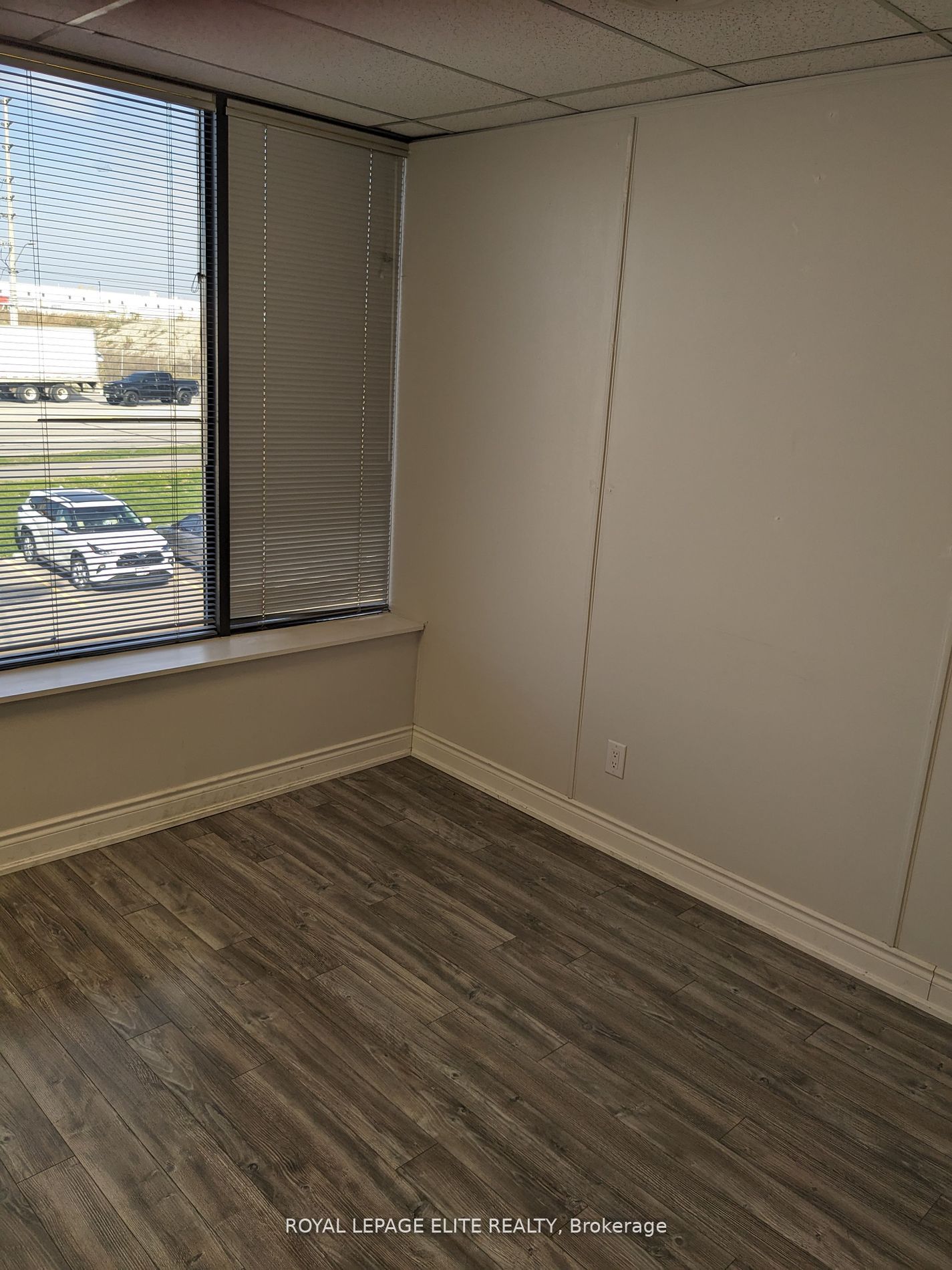 #203 - 1150 Eglinton Ave East Avenue Property Photo 5