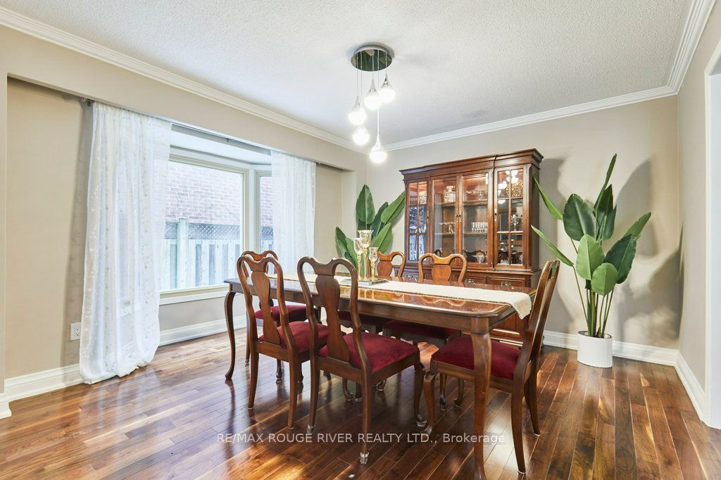 1161 Glenashton Drive Property Photo 11