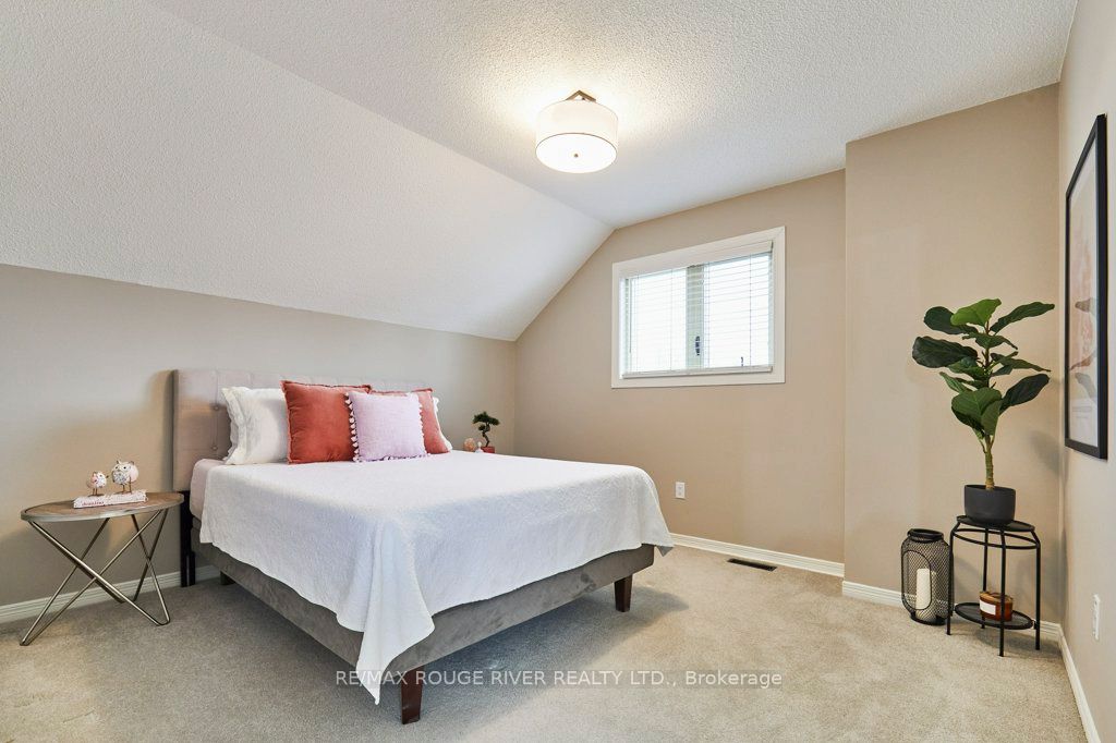1161 Glenashton Drive Property Photo 37
