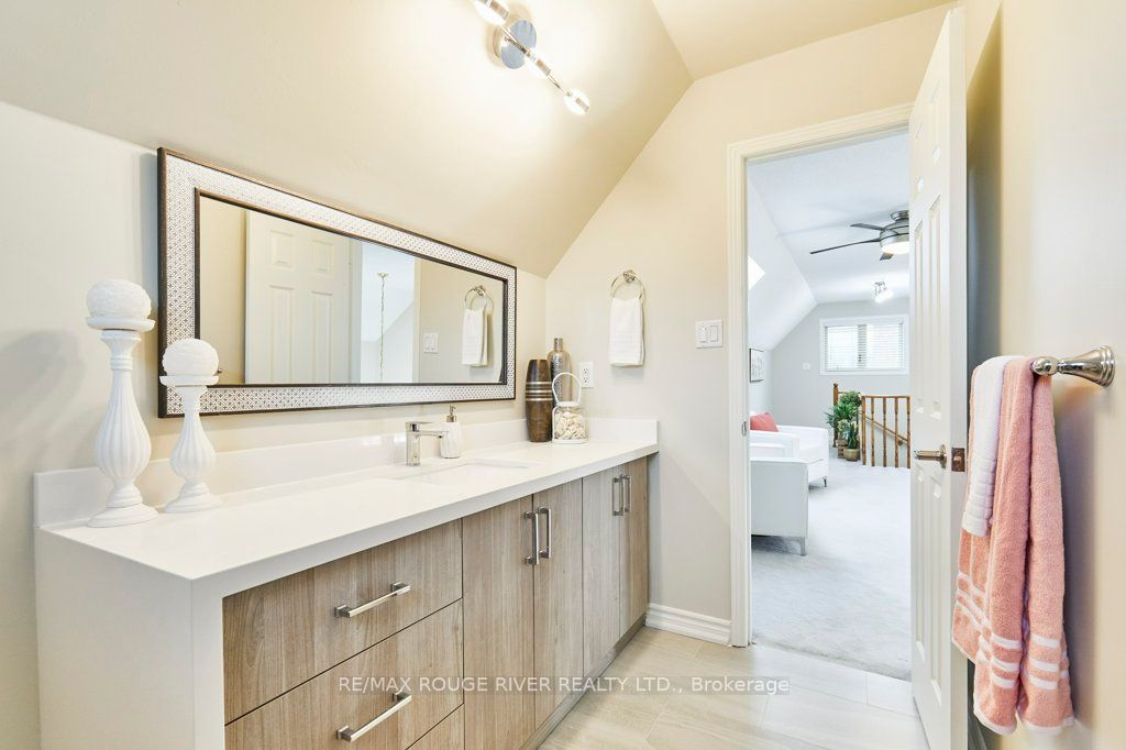 1161 Glenashton Drive Property Photo 38