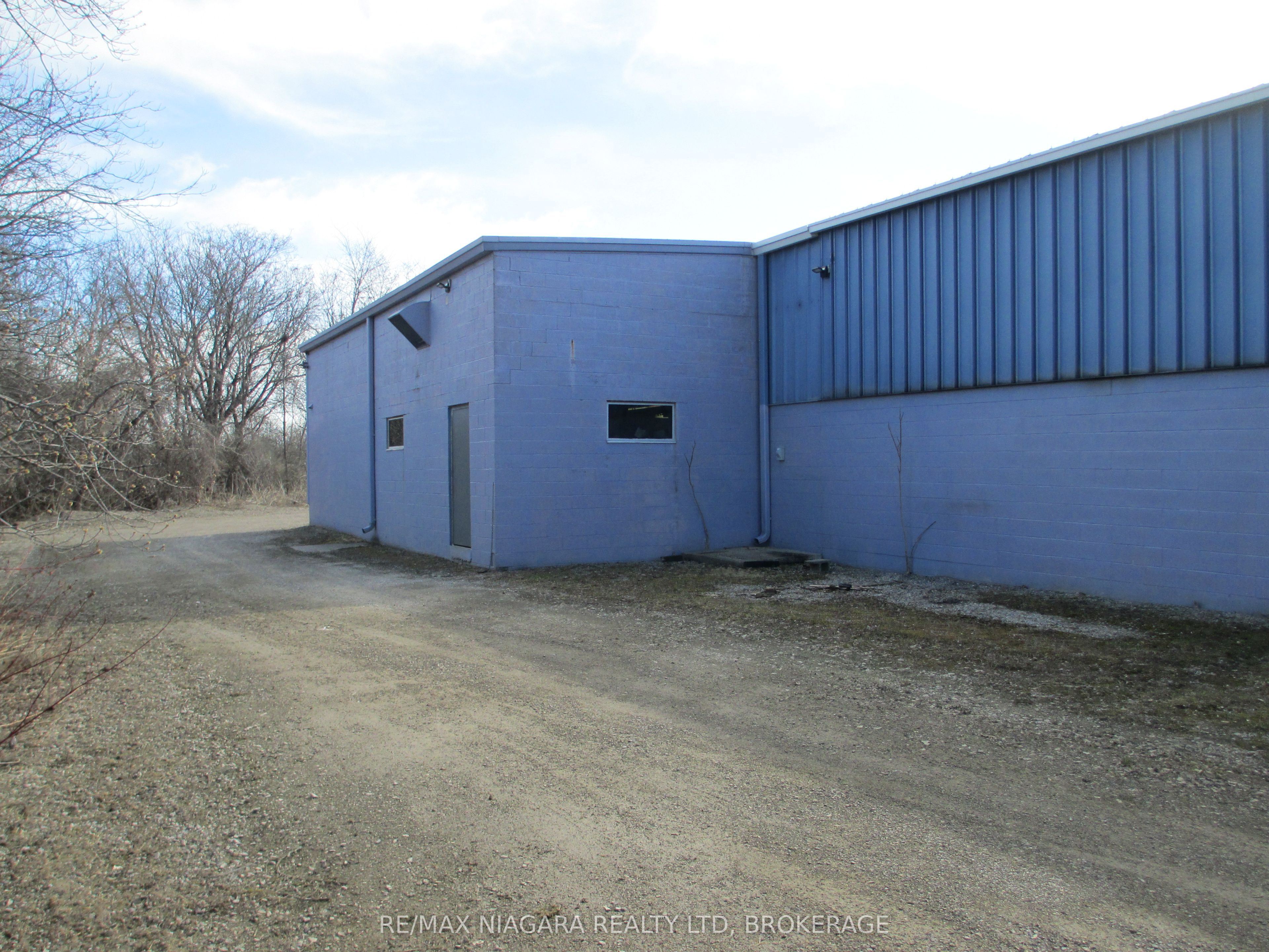 813 Cumberland Avenue Property Photo 3